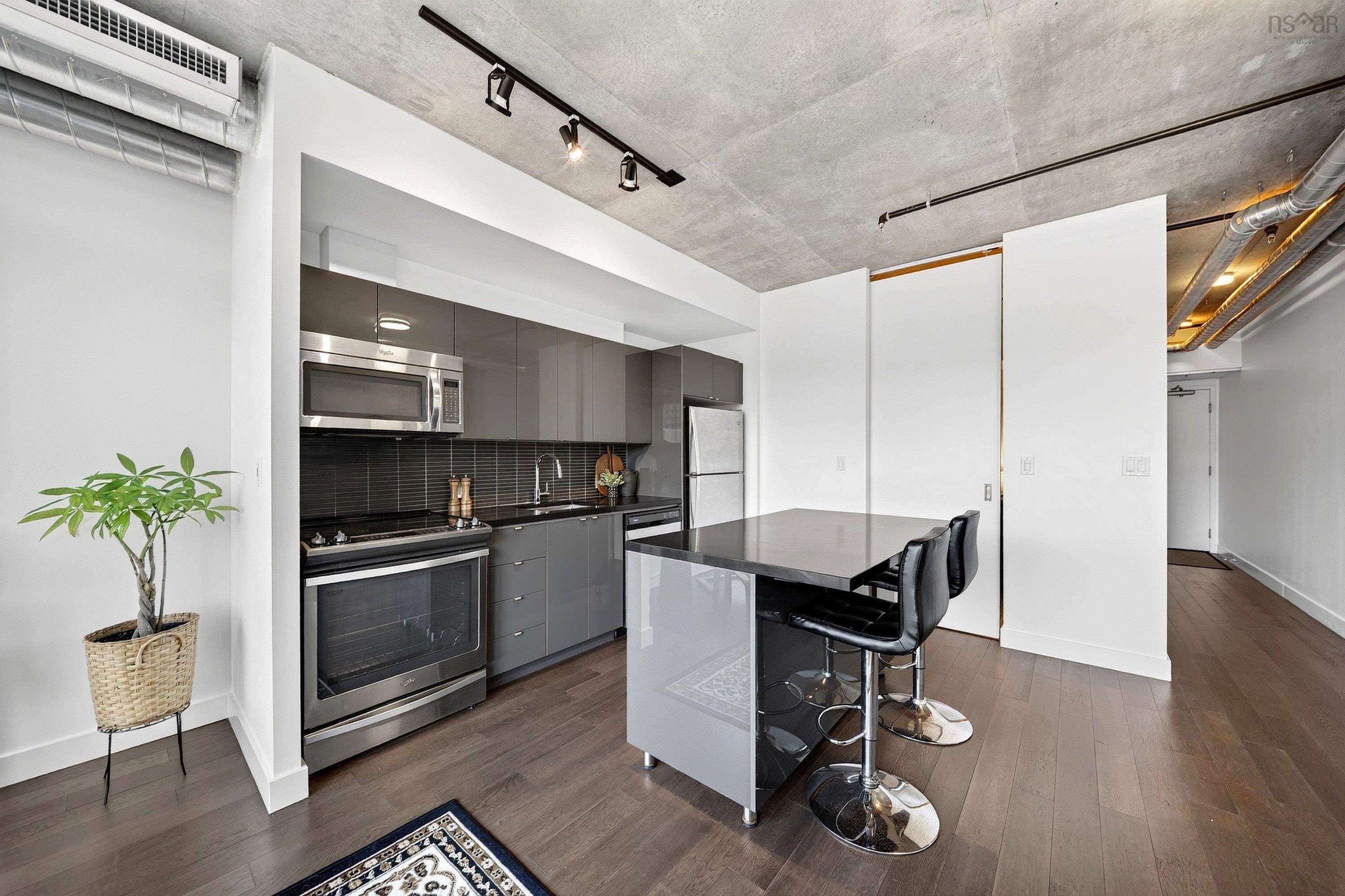 $389,900.00: 522 1065 Barrington Street, Halifax