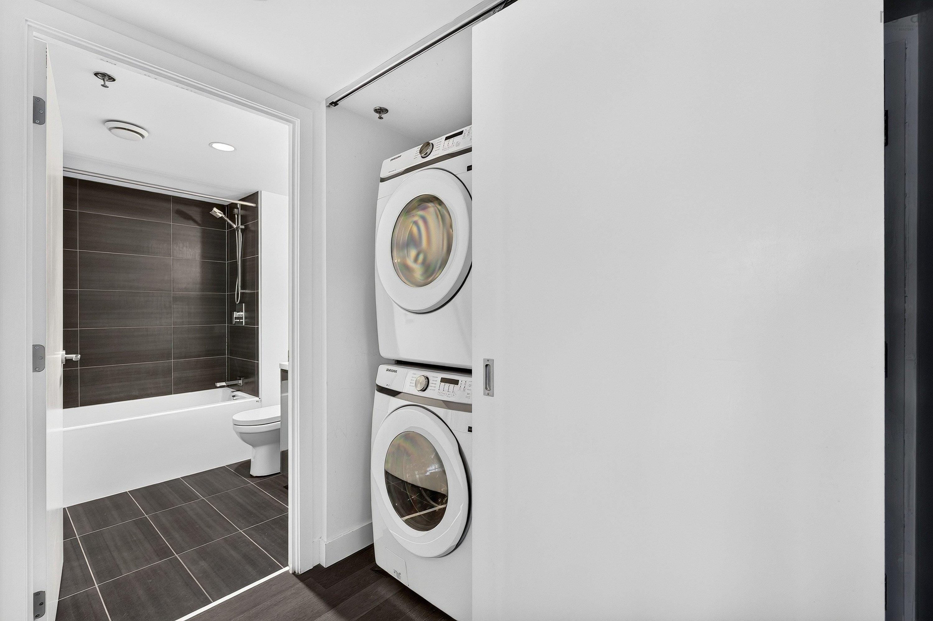 $389,900.00: 522 1065 Barrington Street, Halifax