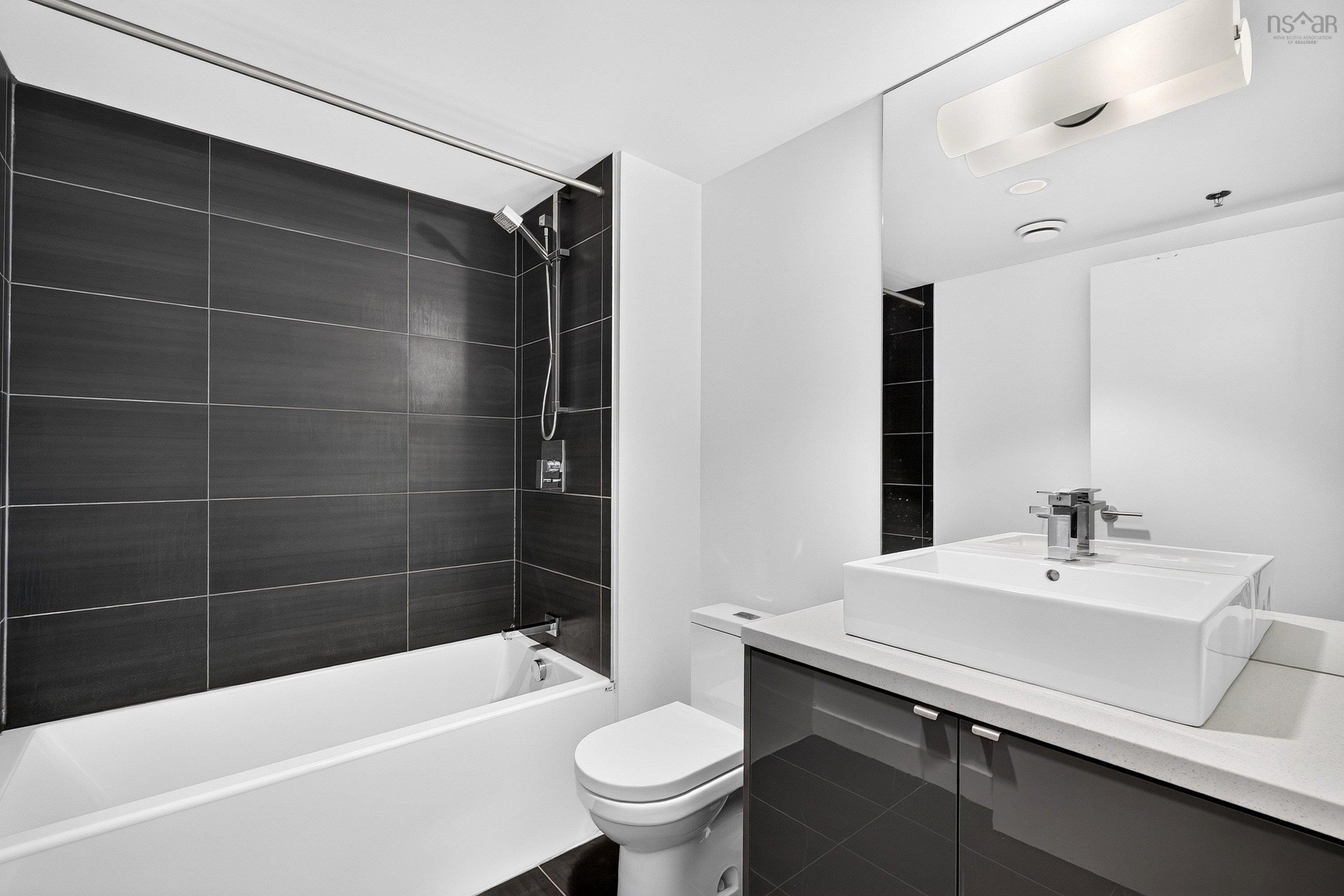 $389,900.00: 522 1065 Barrington Street, Halifax