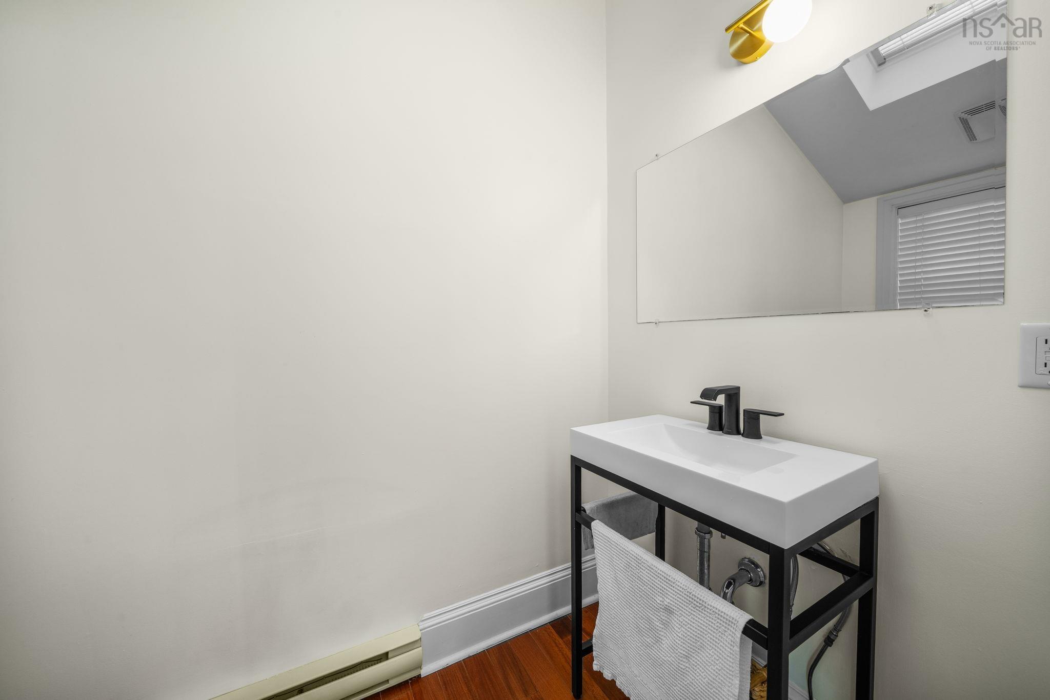 $774,900.00: 6869 Quinpool Road, Halifax