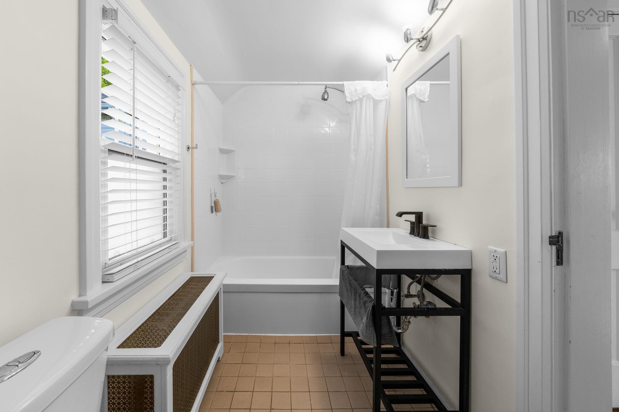 $774,900.00: 6869 Quinpool Road, Halifax