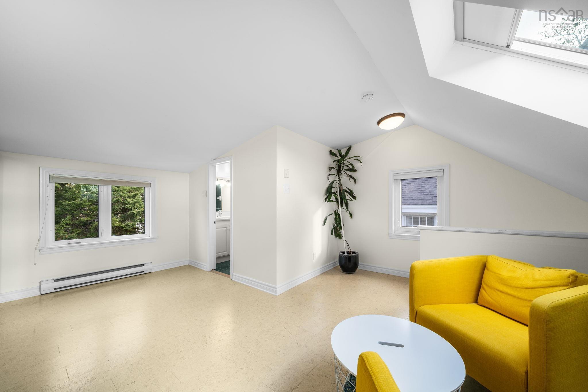 $774,900.00: 6869 Quinpool Road, Halifax