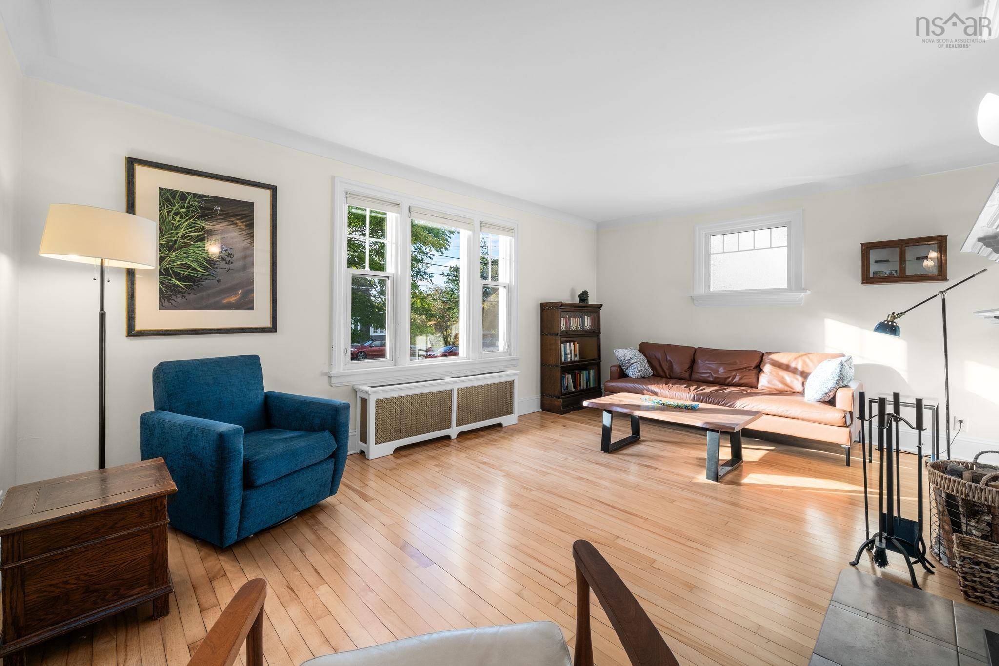$774,900.00: 6869 Quinpool Road, Halifax