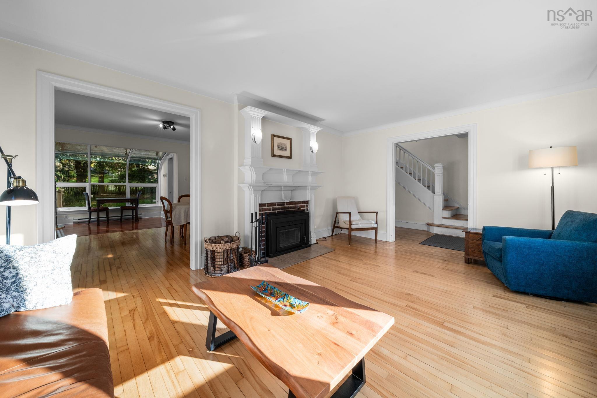 $774,900.00: 6869 Quinpool Road, Halifax
