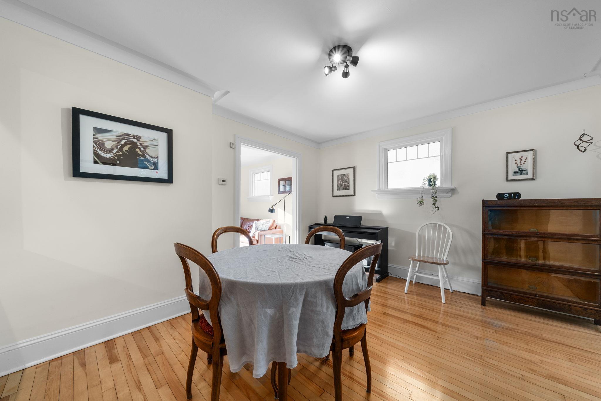 $774,900.00: 6869 Quinpool Road, Halifax
