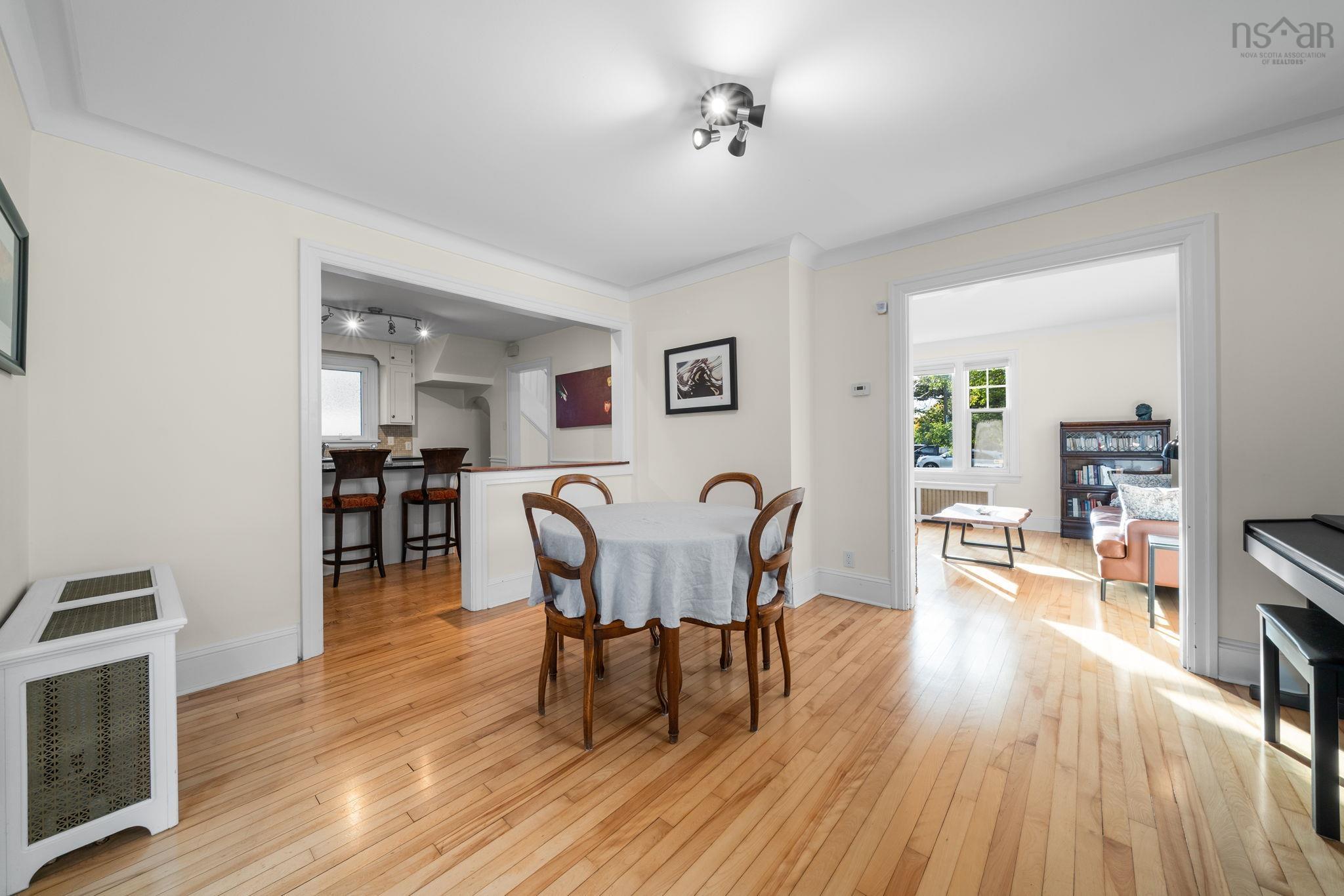 $774,900.00: 6869 Quinpool Road, Halifax