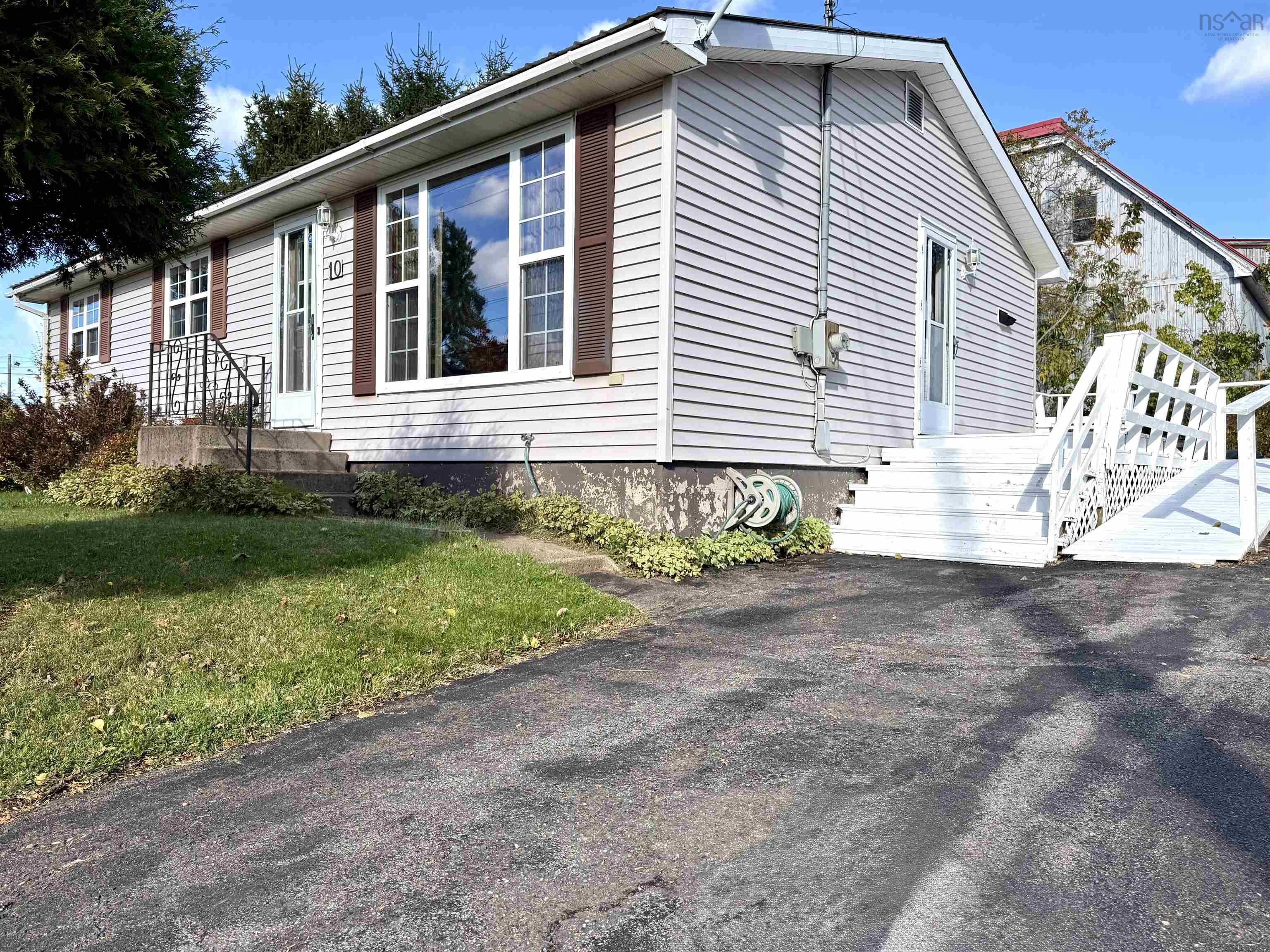 $224,900.00: 10 Chapel Street, Springhill