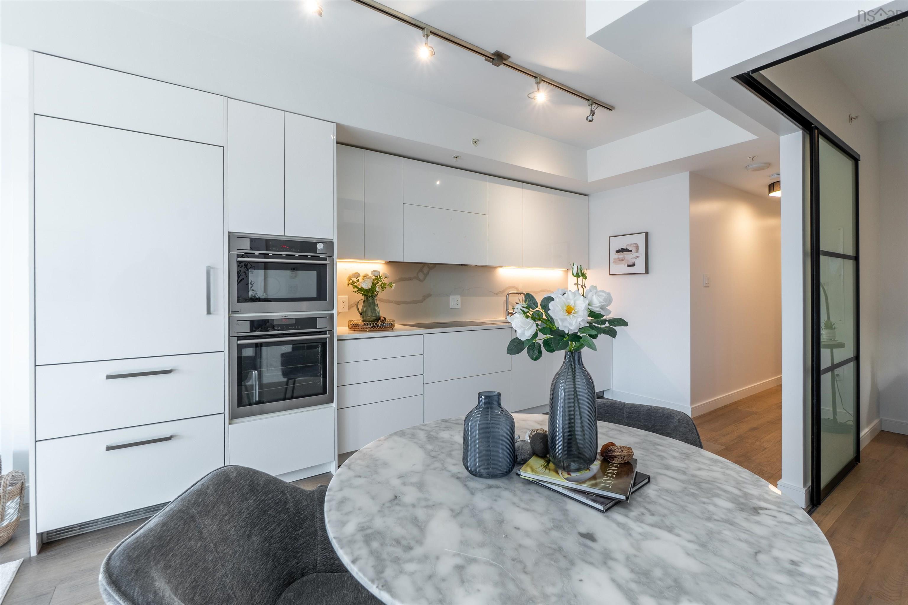 $549,900.00: 1001 1650 Granville Street, Halifax