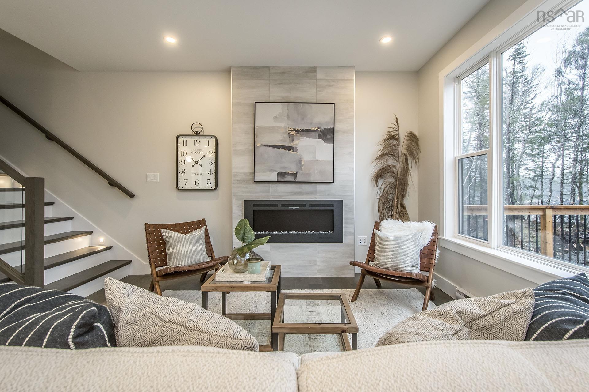 $799,900.00: 5 Bristolton Avenue, Bedford