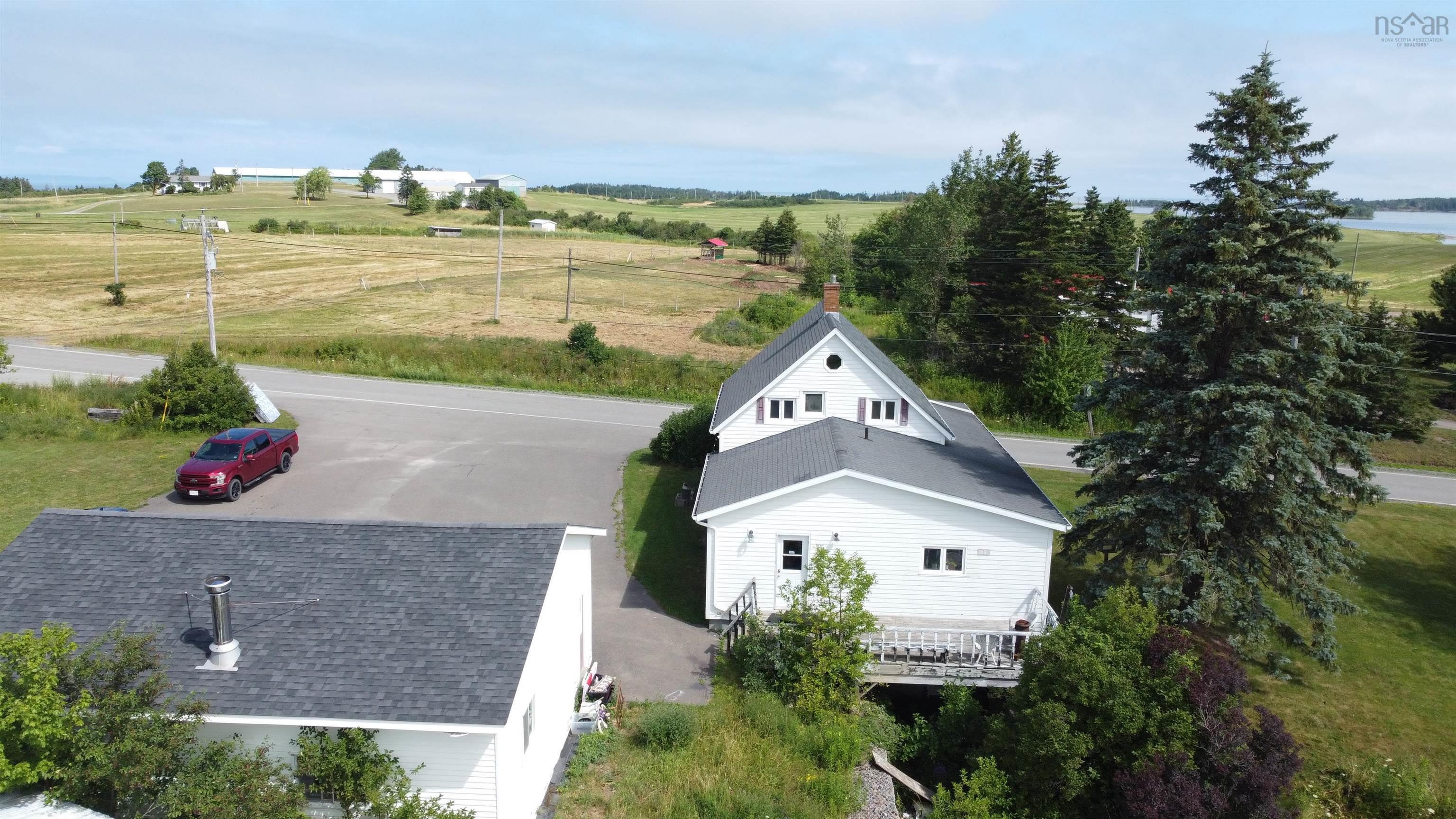 $325,000.00: 9390 Highway 4, Tracadie