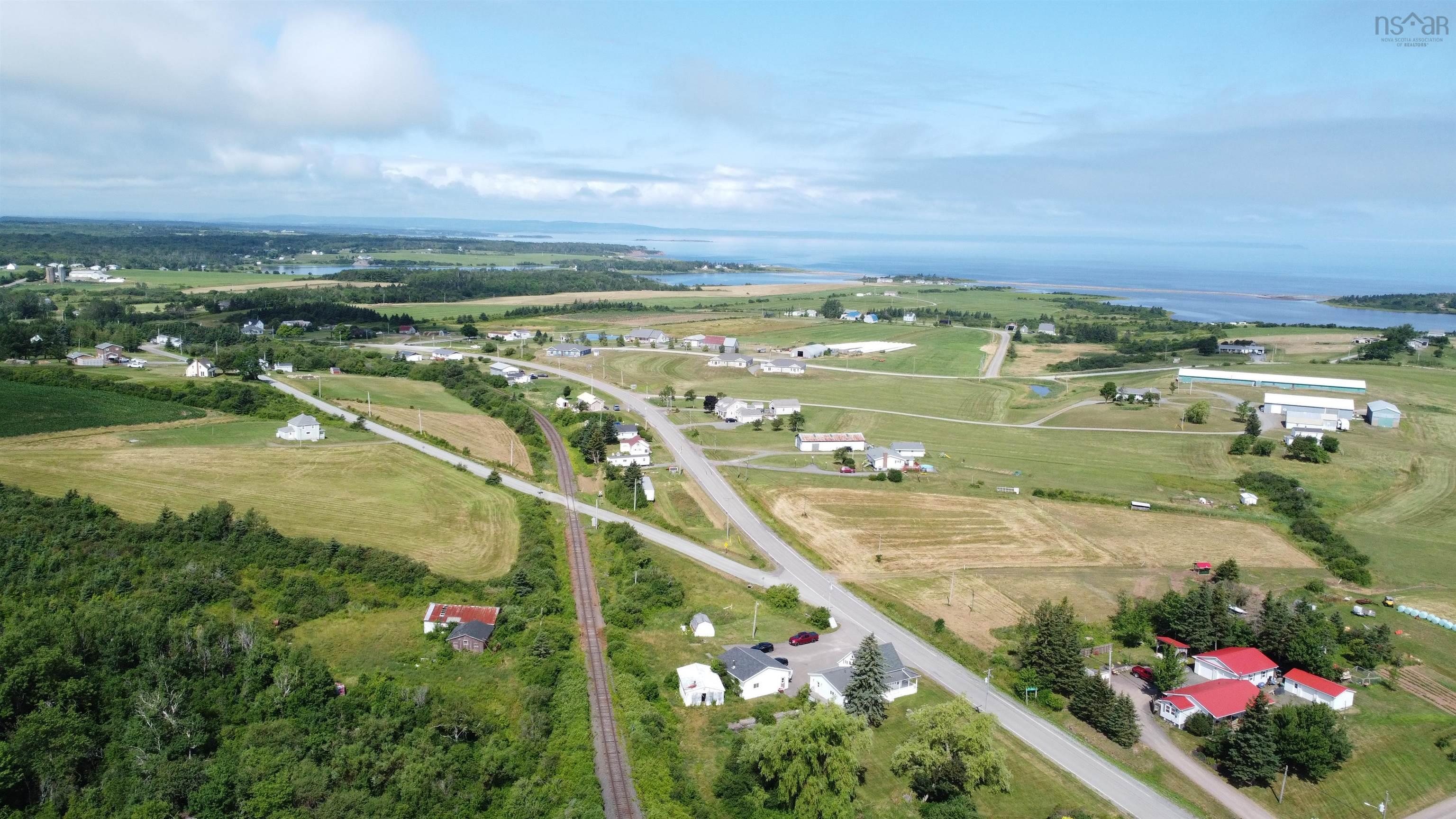 $325,000.00: 9390 Highway 4, Tracadie
