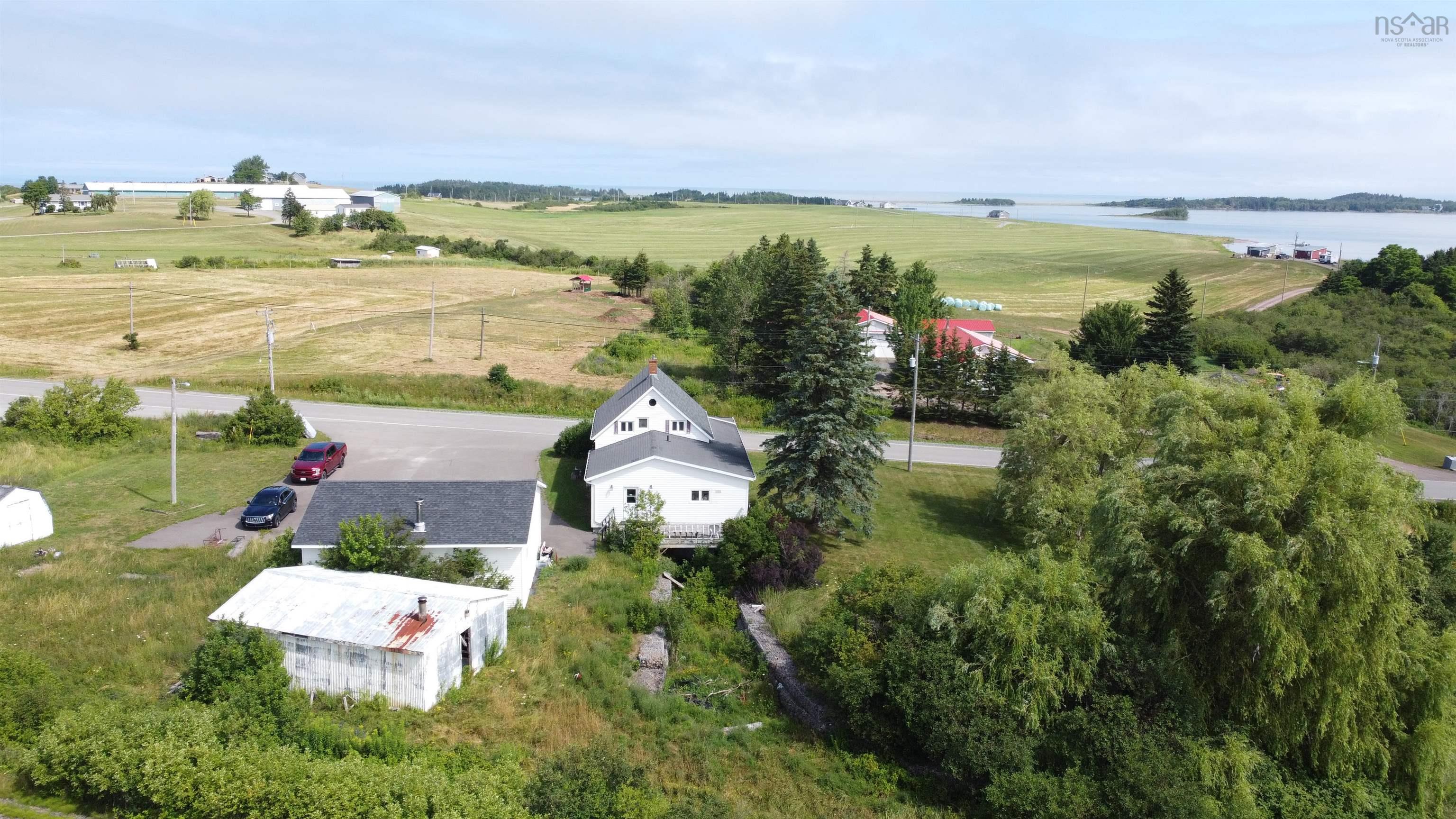 $325,000.00: 9390 Highway 4, Tracadie