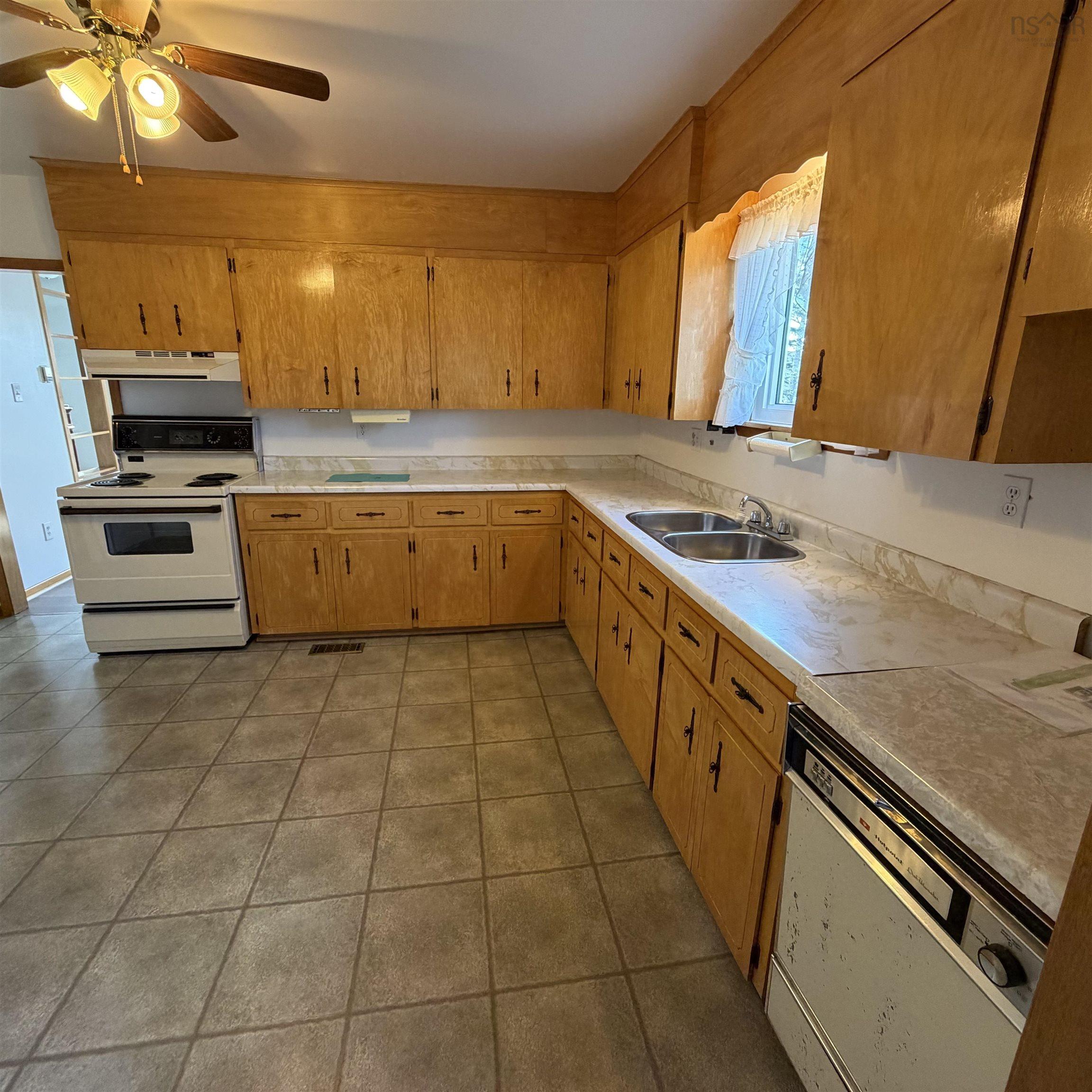 $195,000.00: 65 Cliff Street, Port Morien