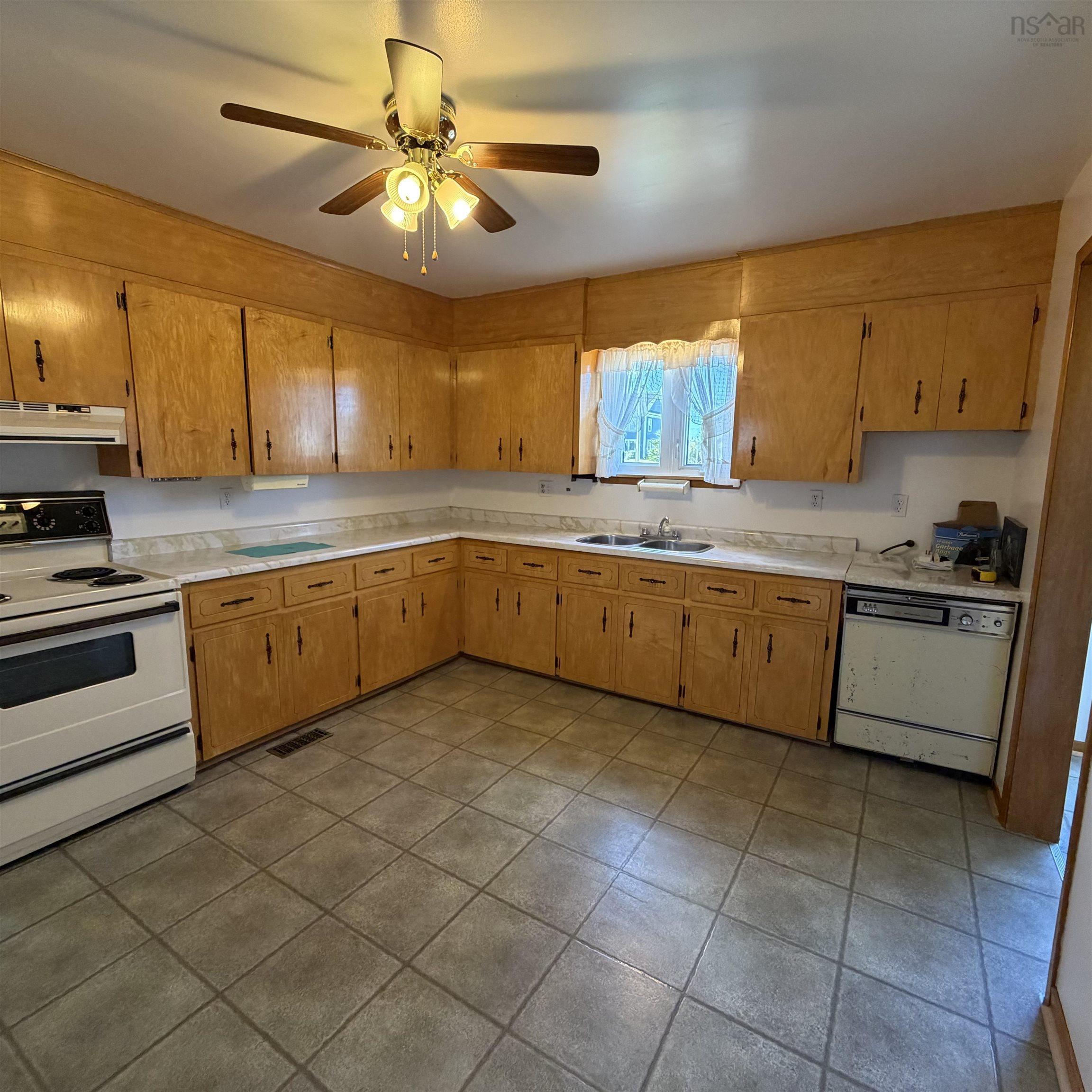 $195,000.00: 65 Cliff Street, Port Morien
