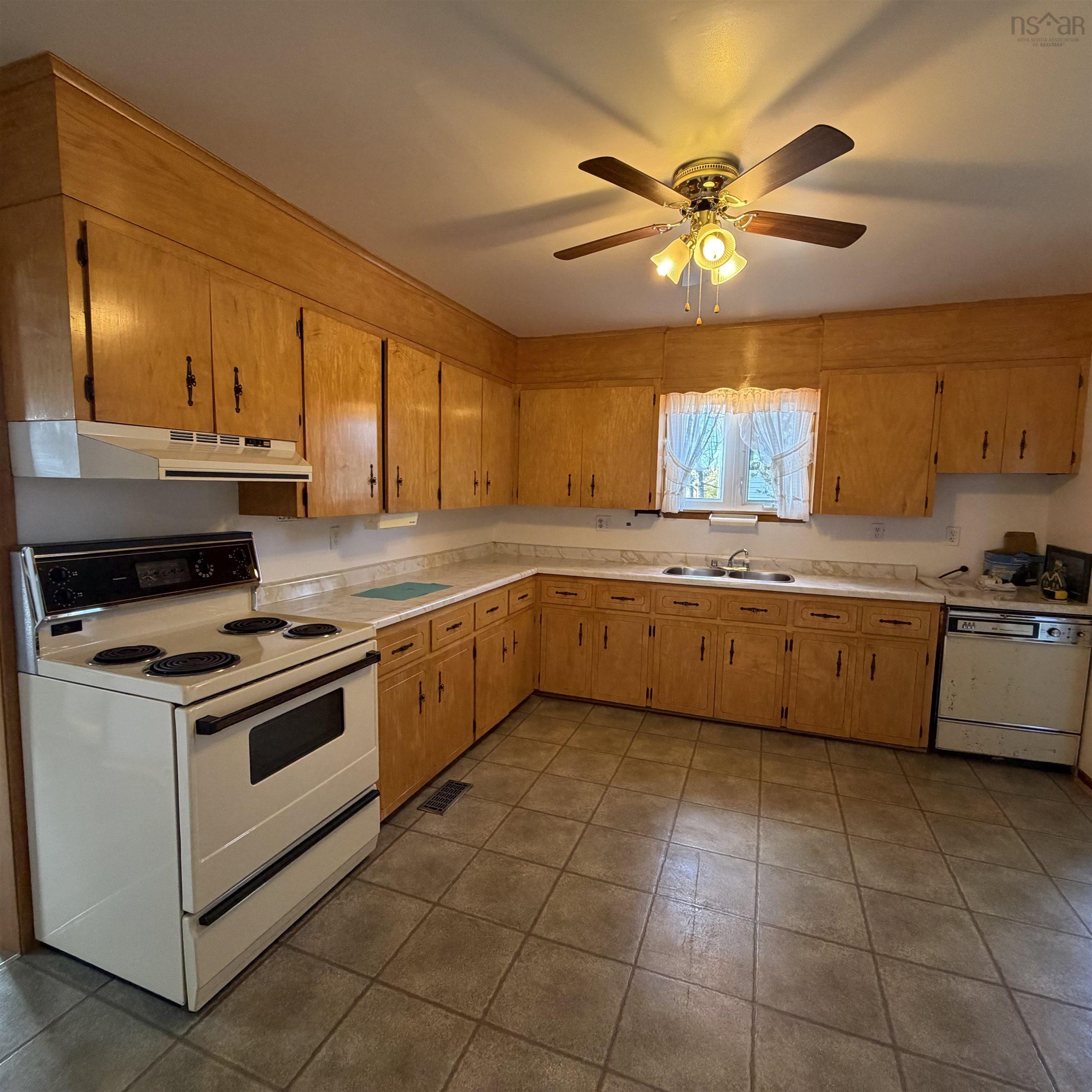 $195,000.00: 65 Cliff Street, Port Morien