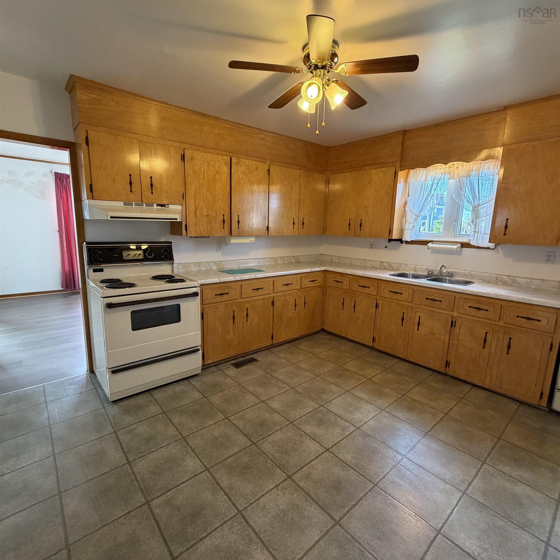 $195,000.00: 65 Cliff Street, Port Morien