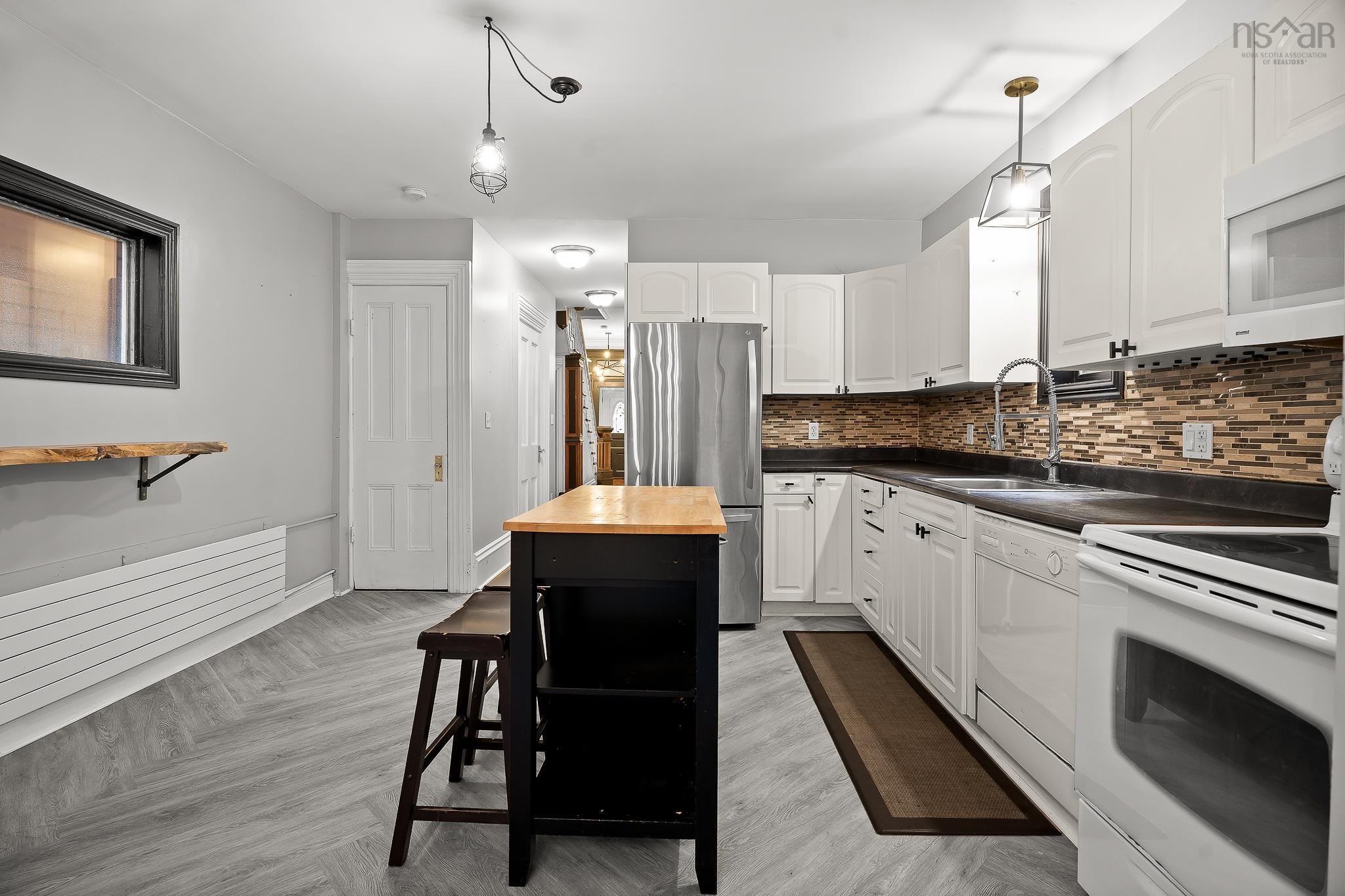 $799,900.00: 2556 Gottingen Street, Halifax