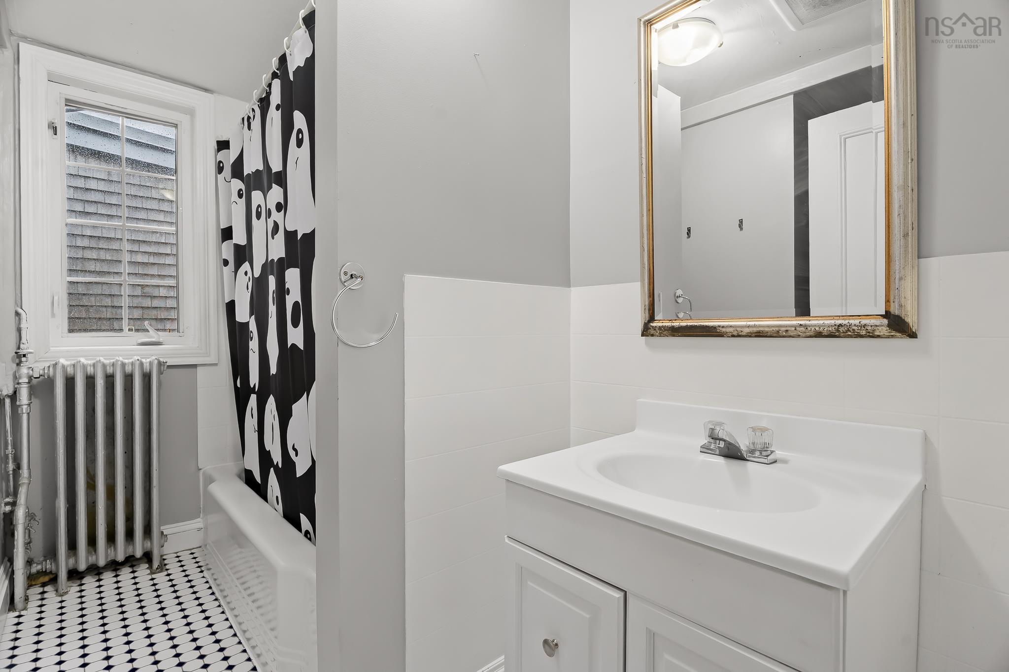 $799,900.00: 2556 Gottingen Street, Halifax