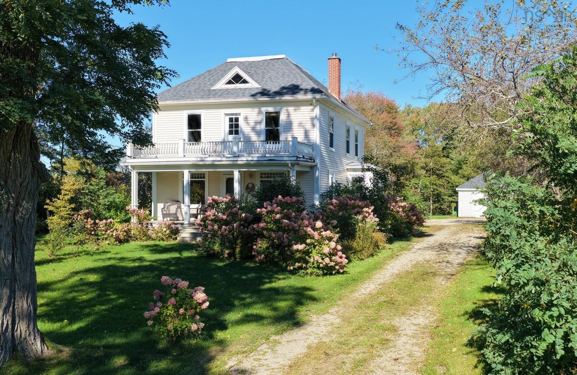 $464,000.00: 2571 Highway 331, West Lahave
