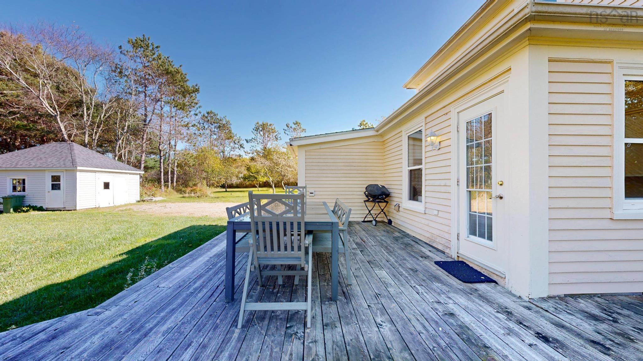 $464,000.00: 2571 Highway 331, West Lahave