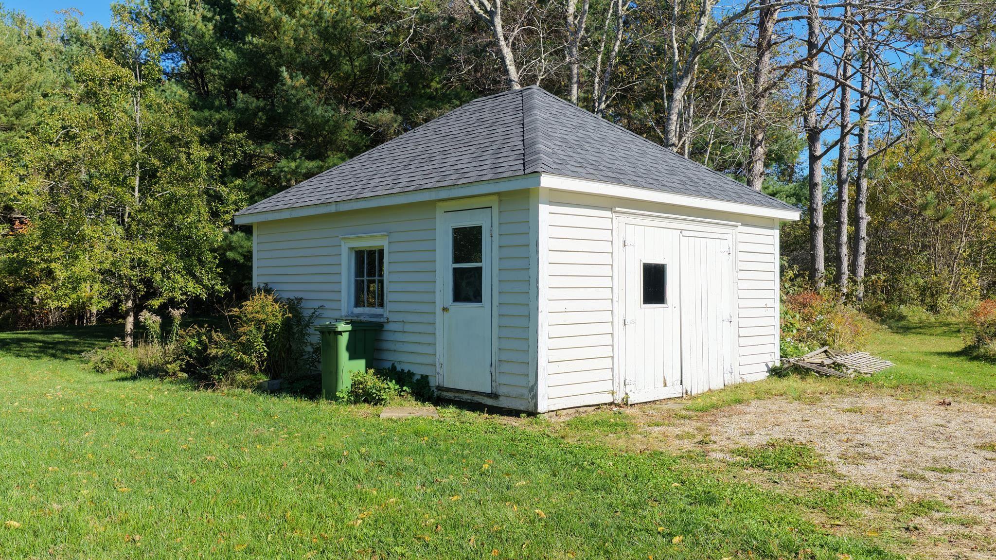 $464,000.00: 2571 Highway 331, West Lahave