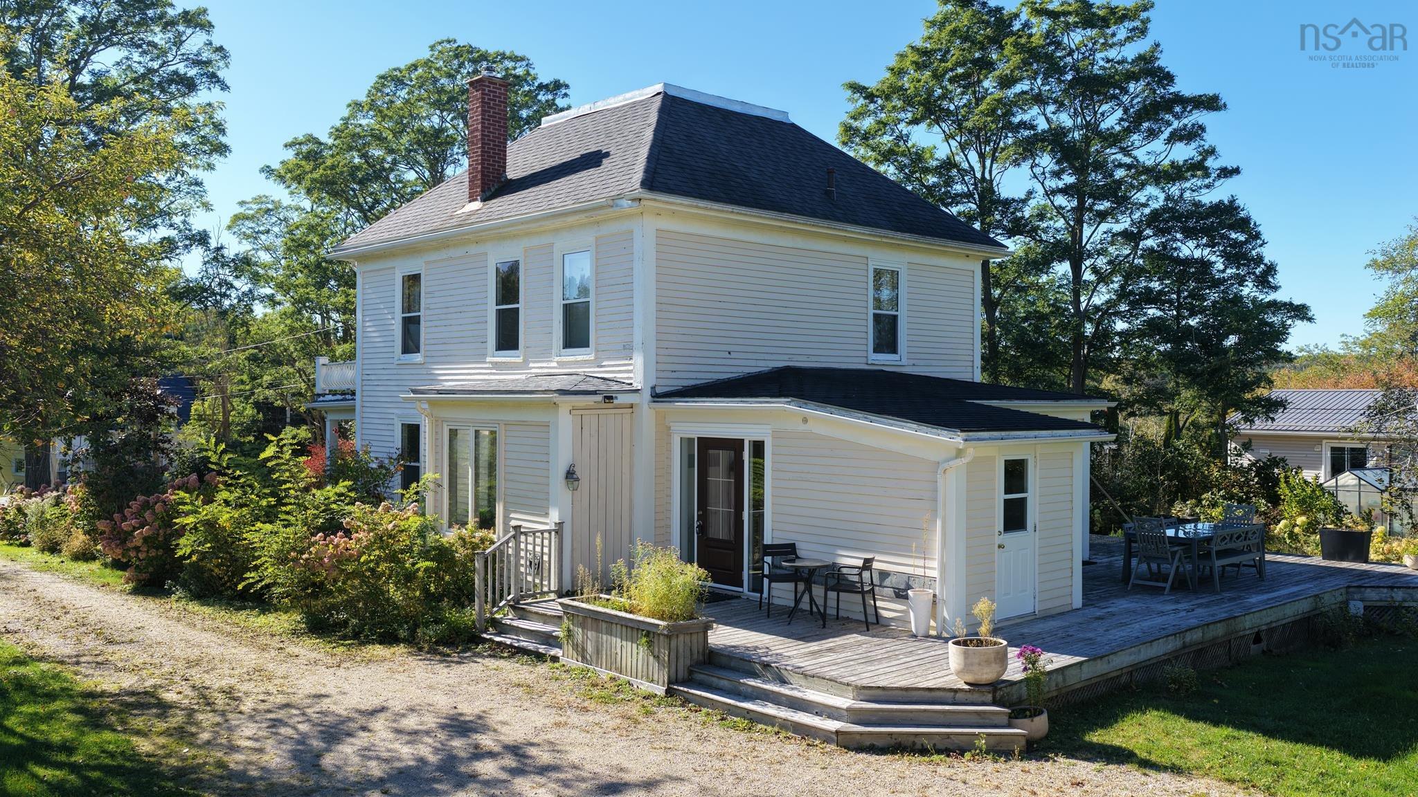 $464,000.00: 2571 Highway 331, West Lahave