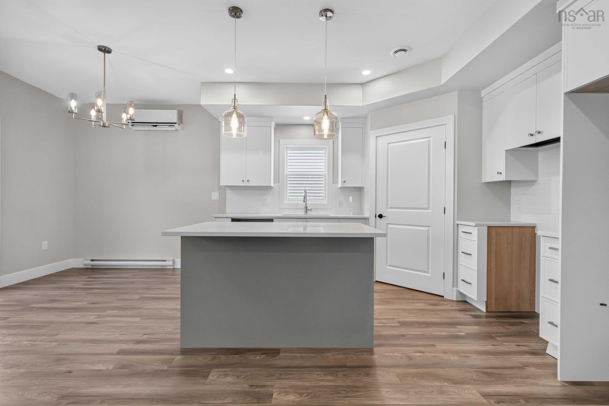 $759,900.00: PC-41 33 Pearlgarden Close, Dartmouth