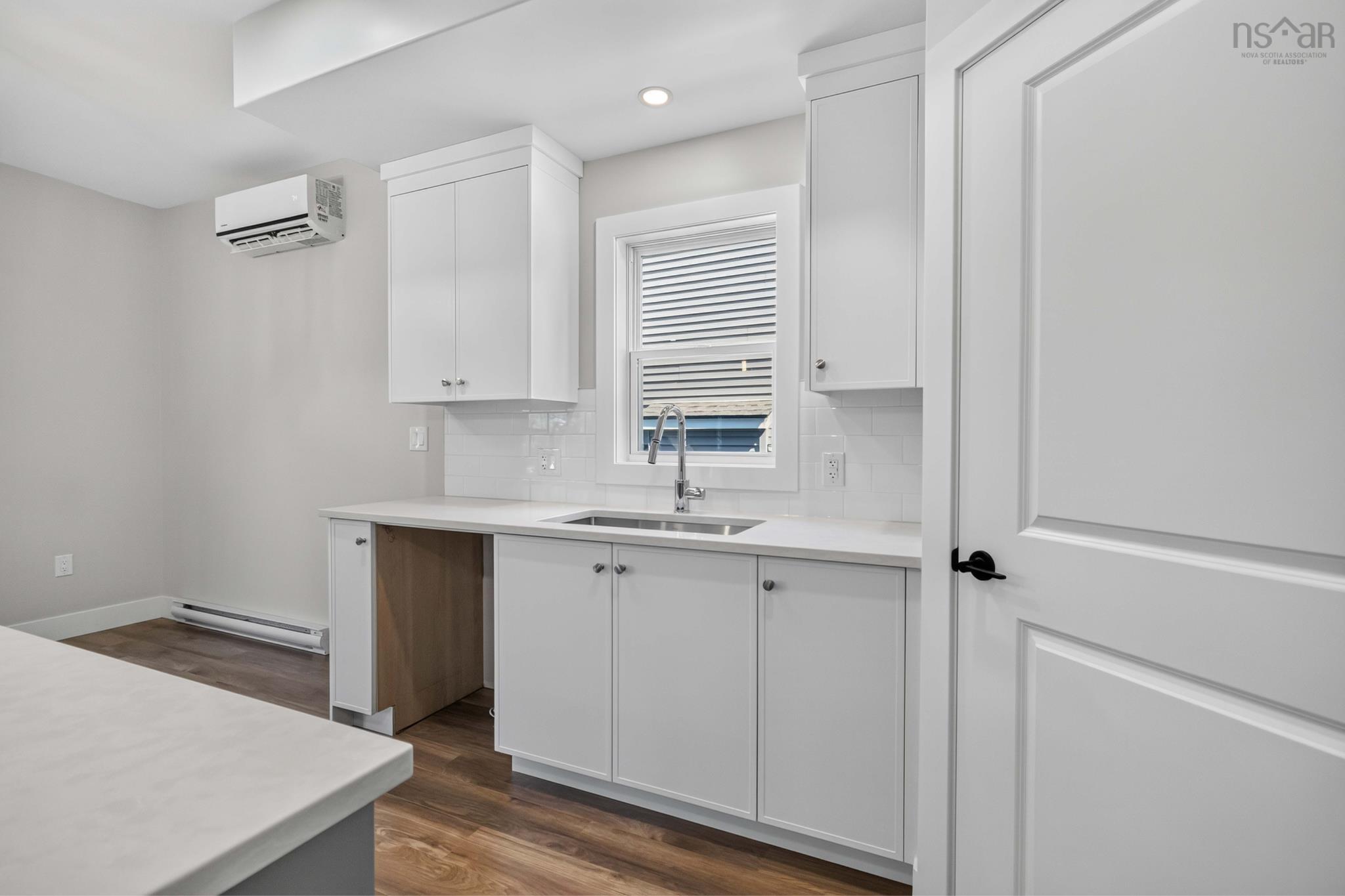 $759,900.00: PC-41 33 Pearlgarden Close, Dartmouth