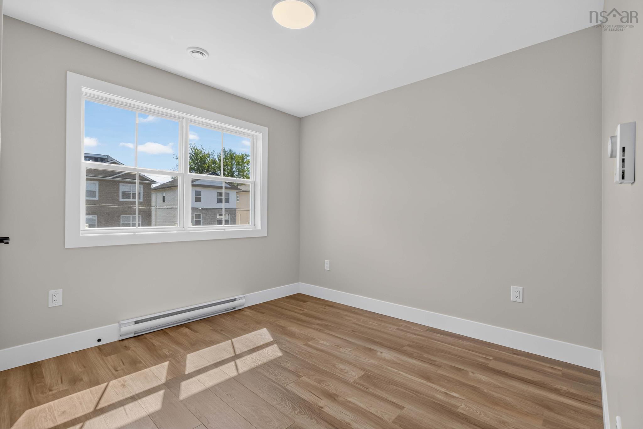 $759,900.00: PC-41 33 Pearlgarden Close, Dartmouth