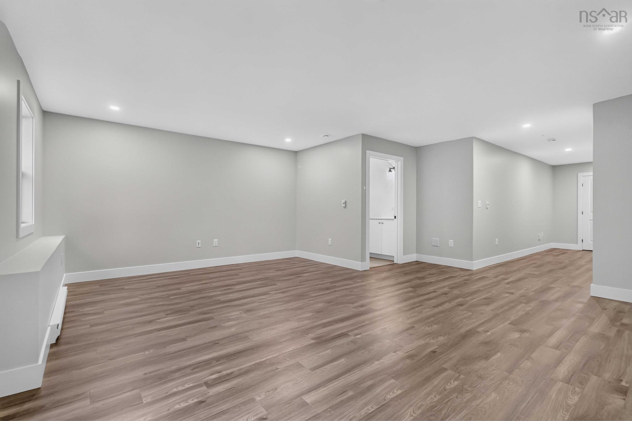 $759,900.00: PC-41 33 Pearlgarden Close, Dartmouth