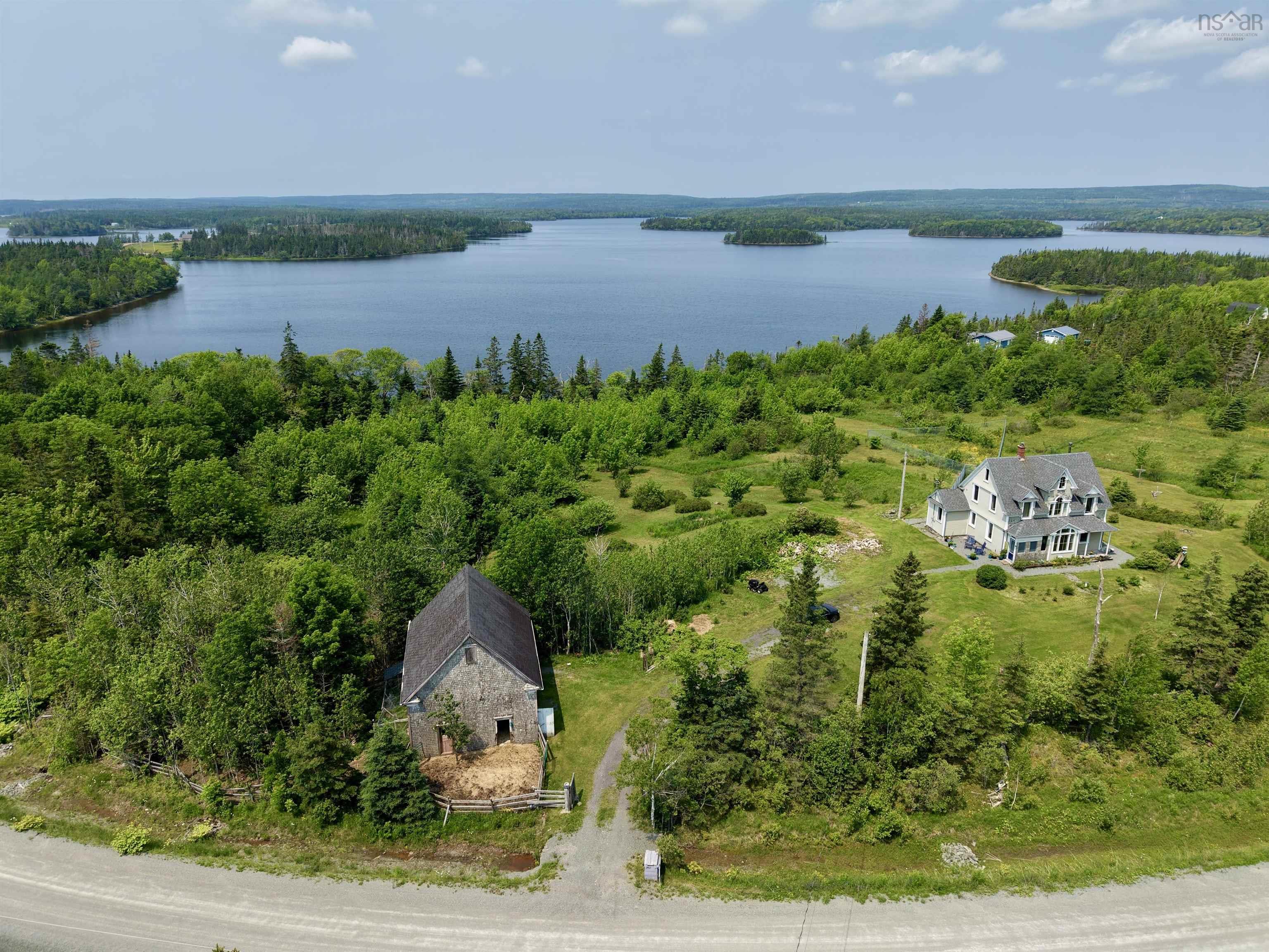$389,000.00: 3463 Loch Lomond Rd., Loch Lomond
