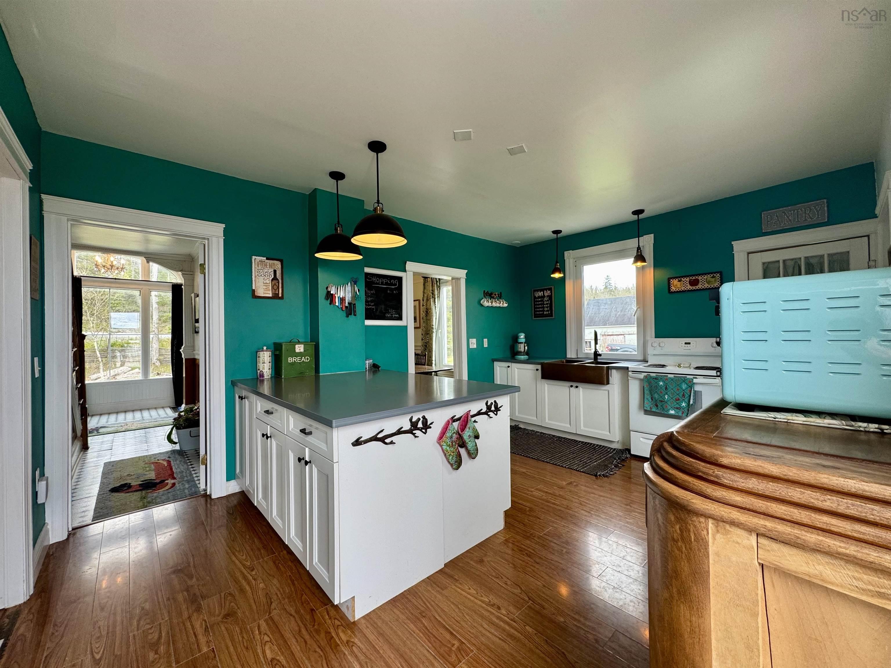 $389,000.00: 3463 Loch Lomond Rd., Loch Lomond