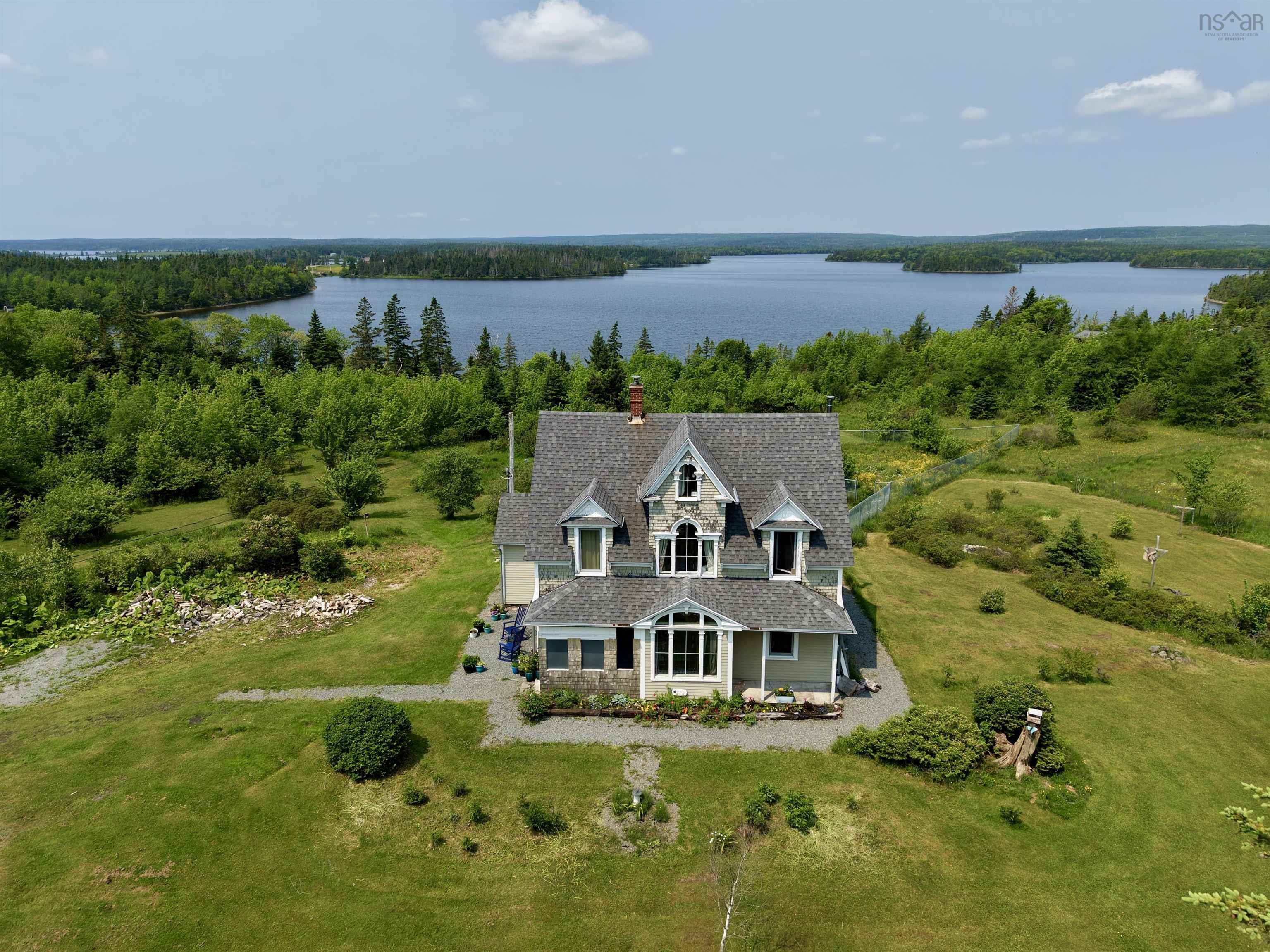 $389,000.00: 3463 Loch Lomond Rd., Loch Lomond