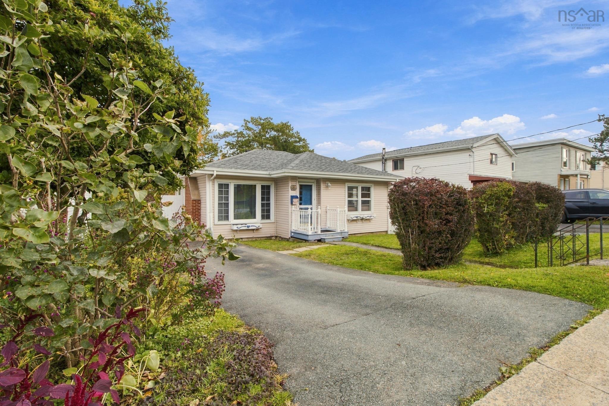 8 Rodney Road, Dartmouth, NS (MLS® 202626223)