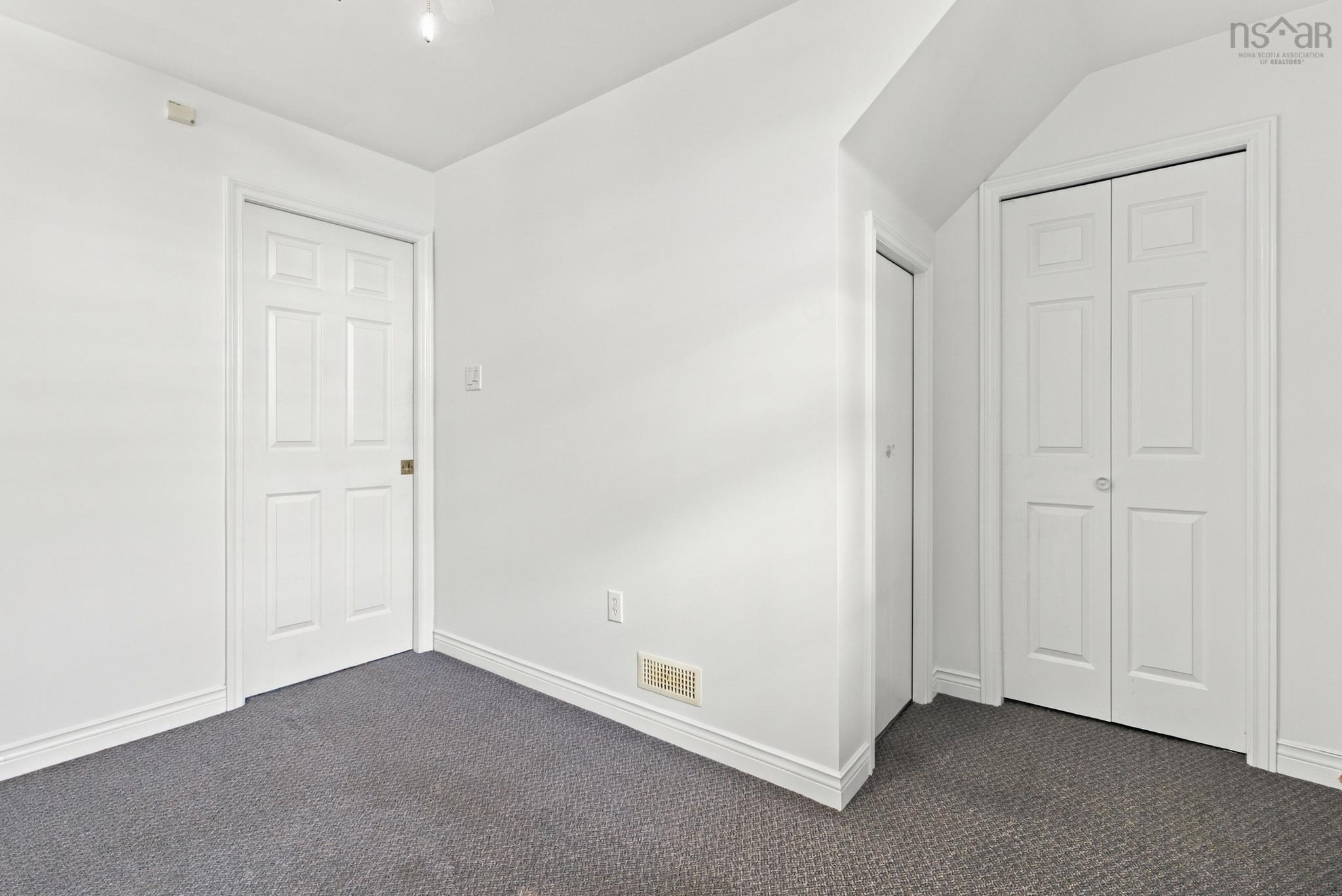 8 Rodney Road, Dartmouth, NS (MLS® 202626223)
