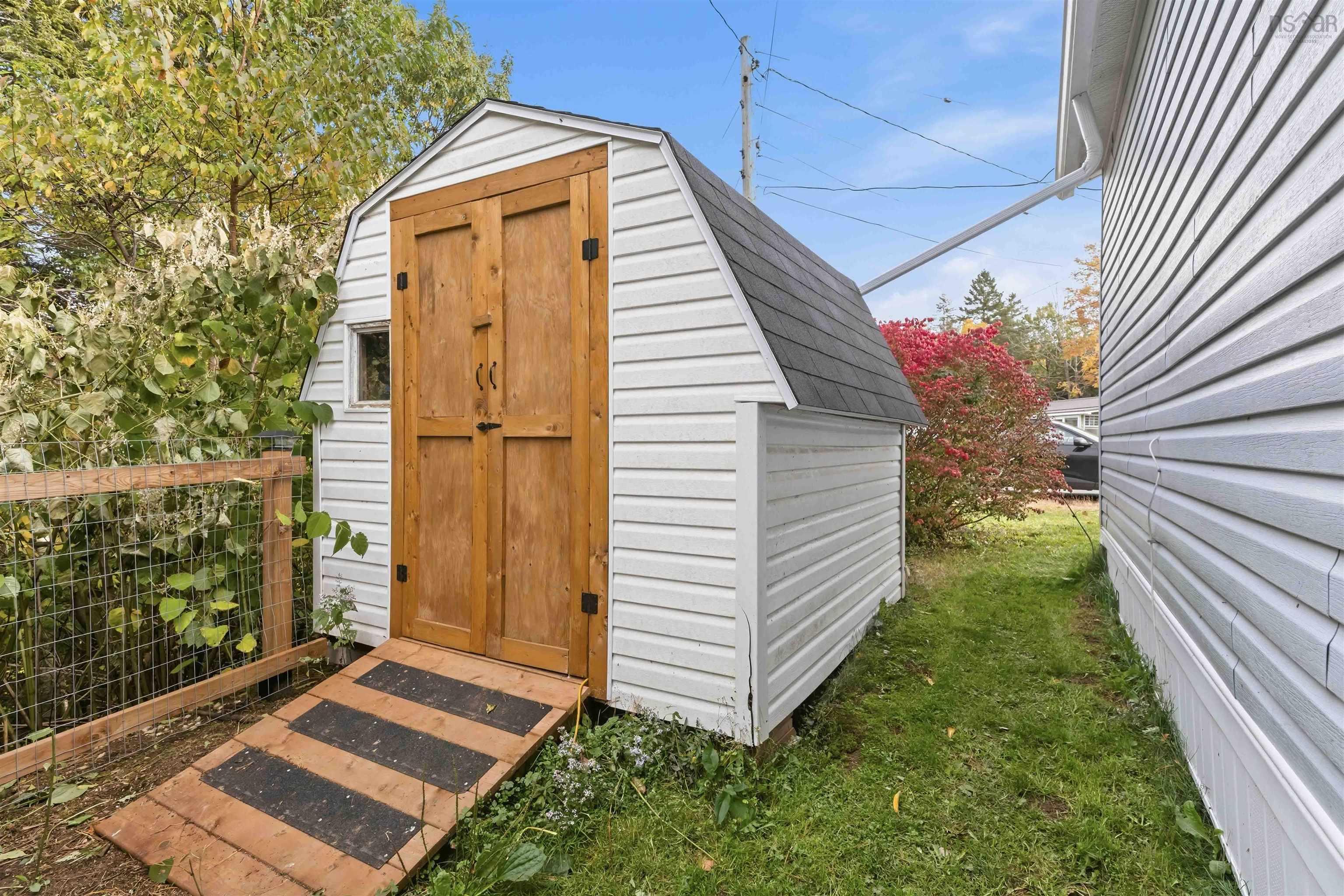 $215,000.00: 98 Homco Drive Drive, New Minas