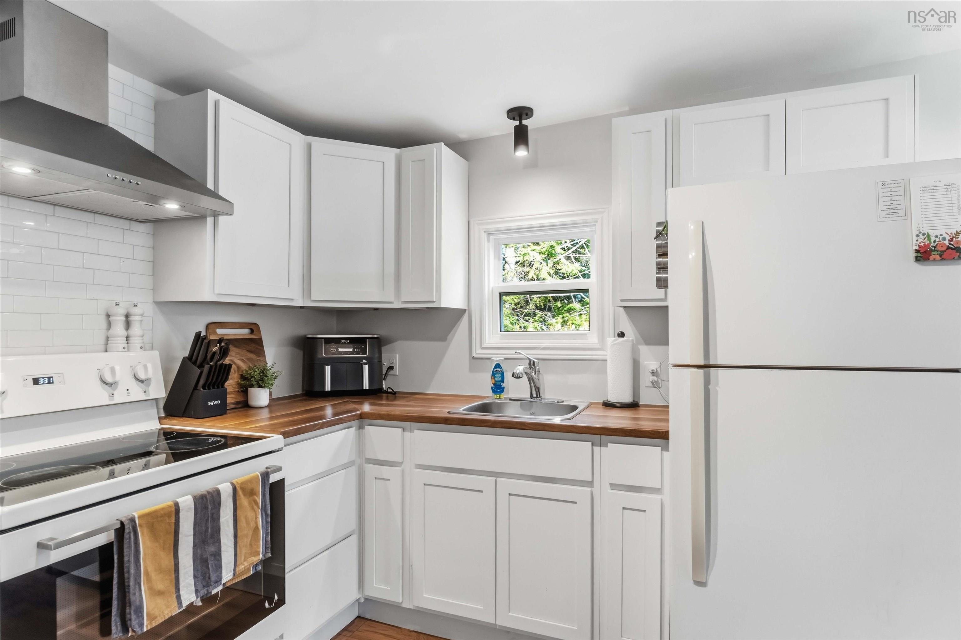 $215,000.00: 98 Homco Drive Drive, New Minas