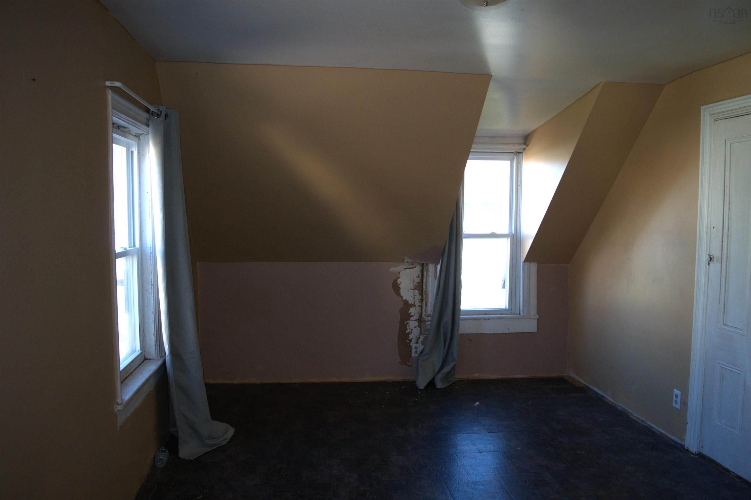 $225,000.00: 54 CENTRE Street, Truro