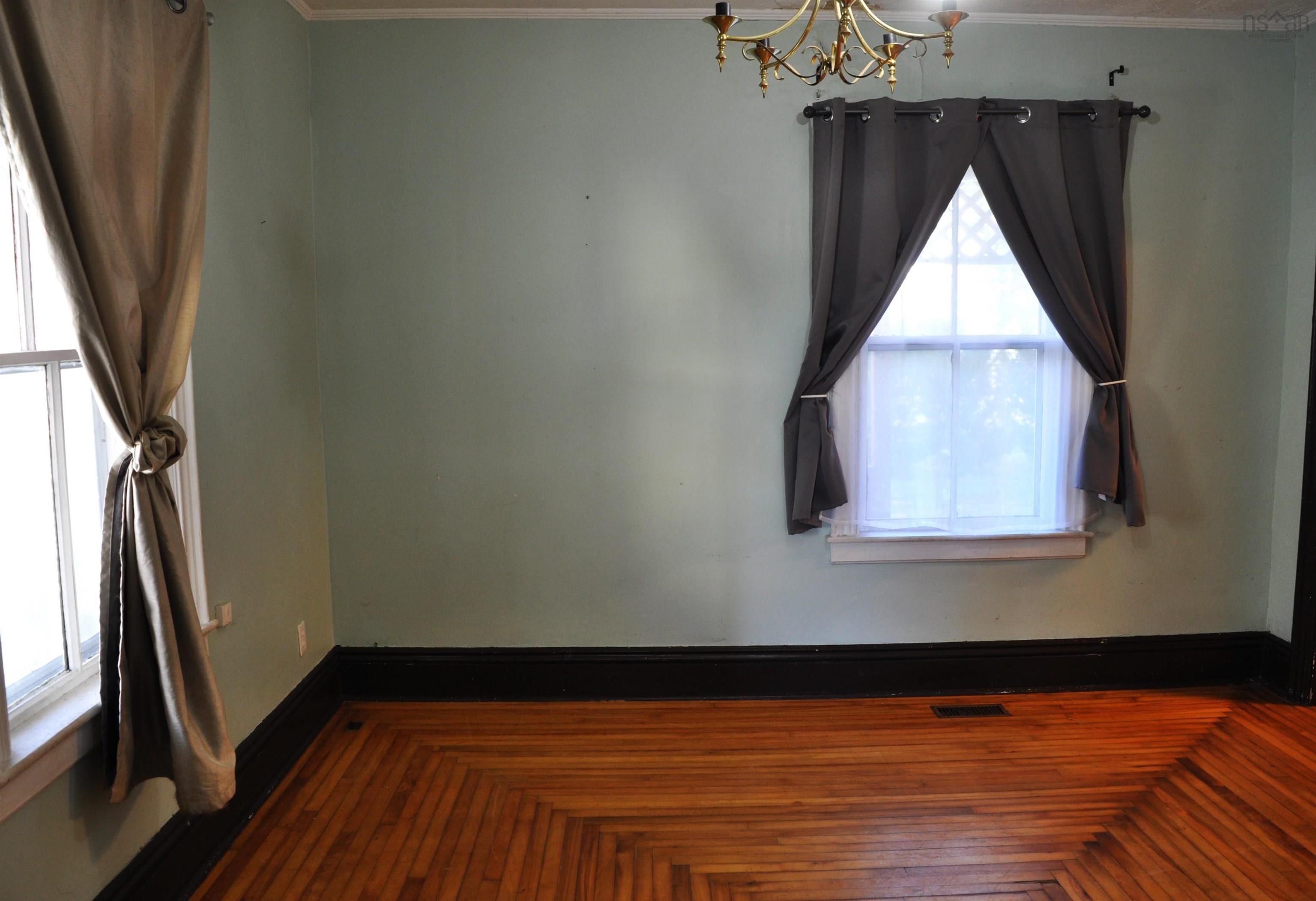 $225,000.00: 54 CENTRE Street, Truro