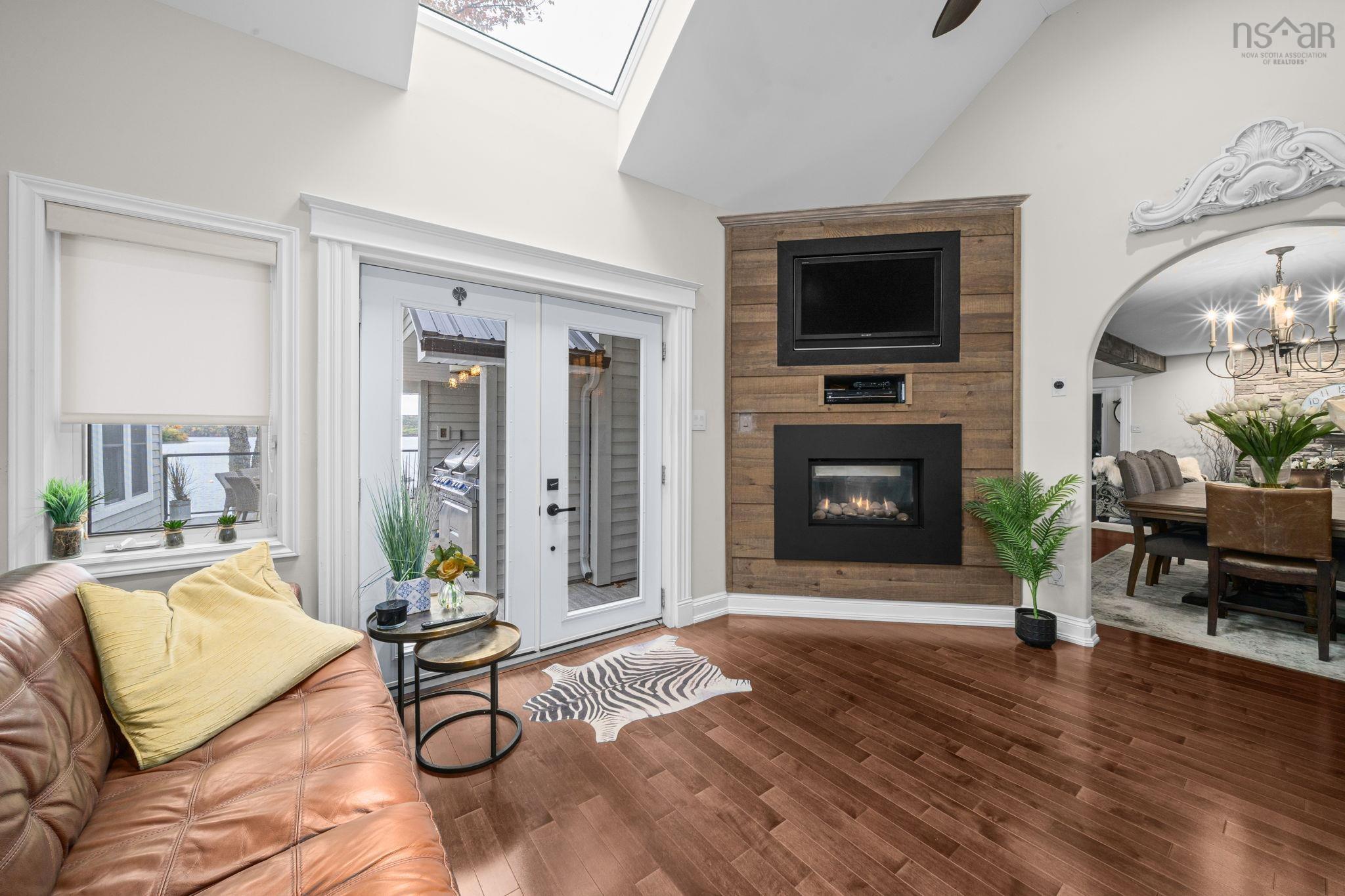 $2,195,000.00: 22 Parkview Drive, Oakfield
