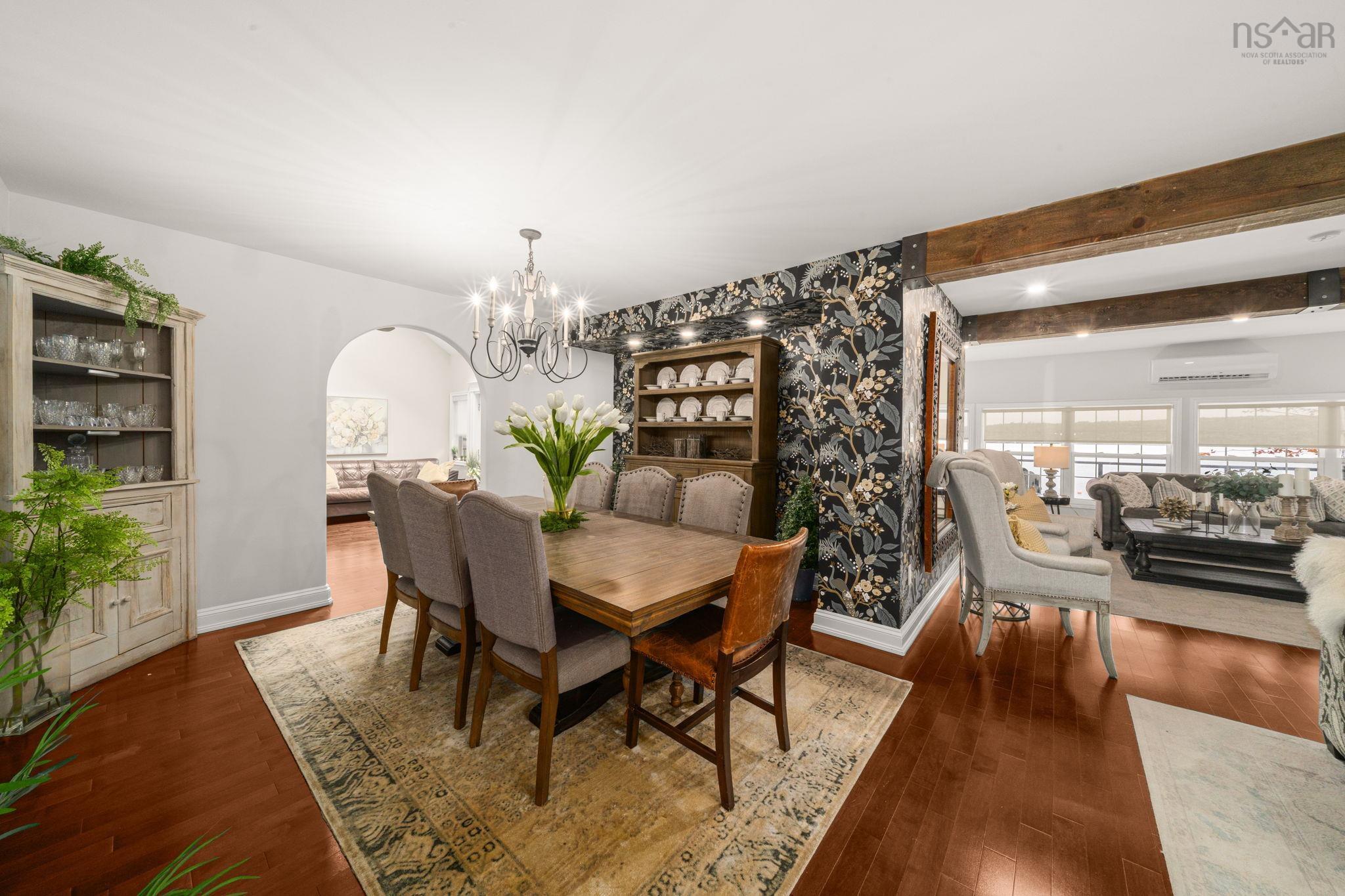 $2,195,000.00: 22 Parkview Drive, Oakfield