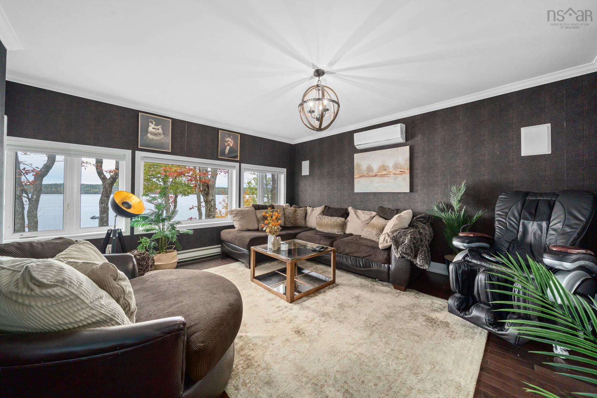 $2,195,000.00: 22 Parkview Drive, Oakfield