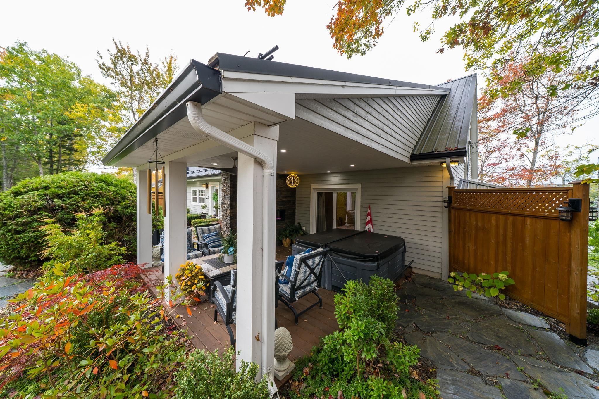 $2,195,000.00: 22 Parkview Drive, Oakfield