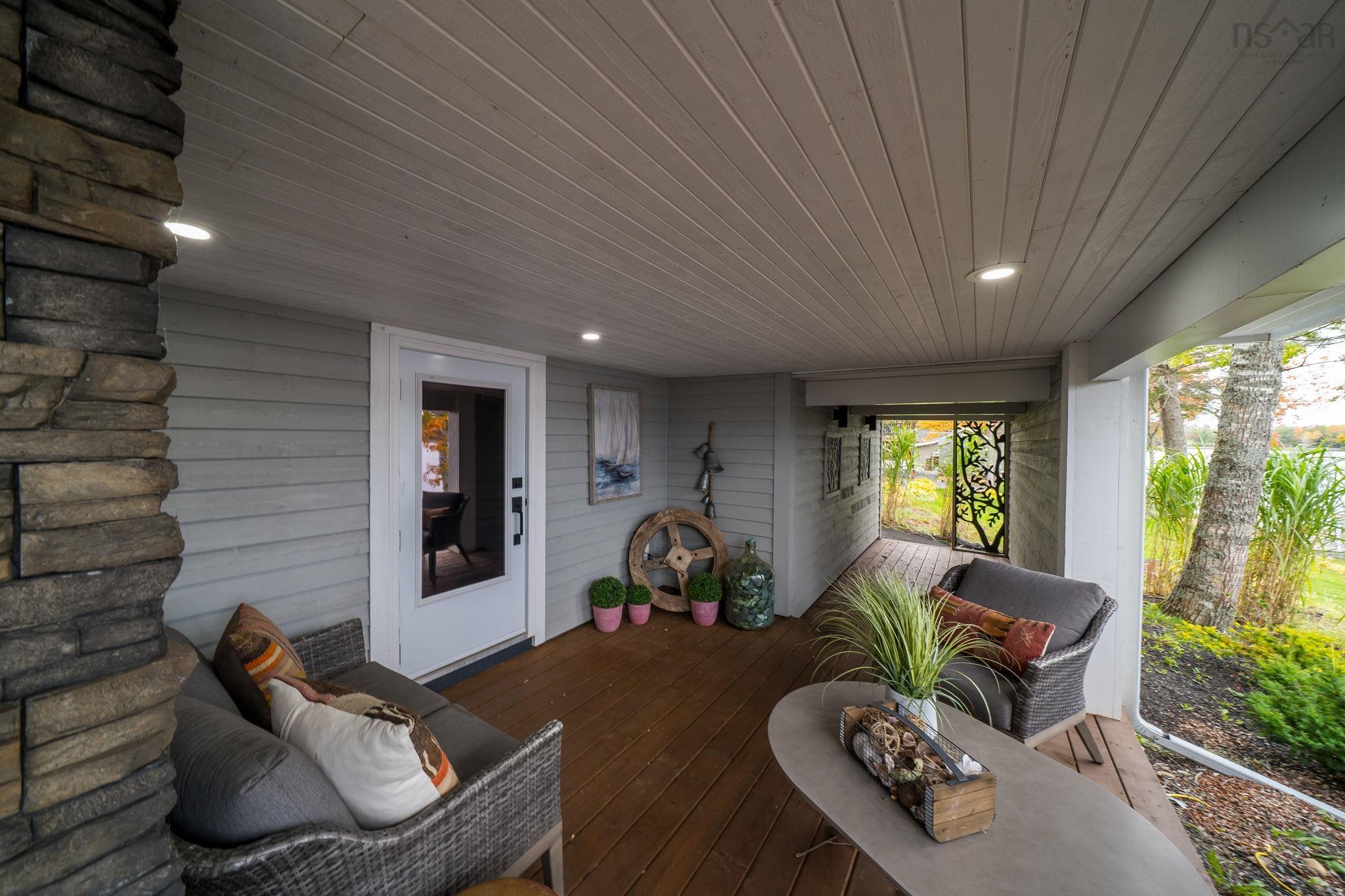 $2,195,000.00: 22 Parkview Drive, Oakfield