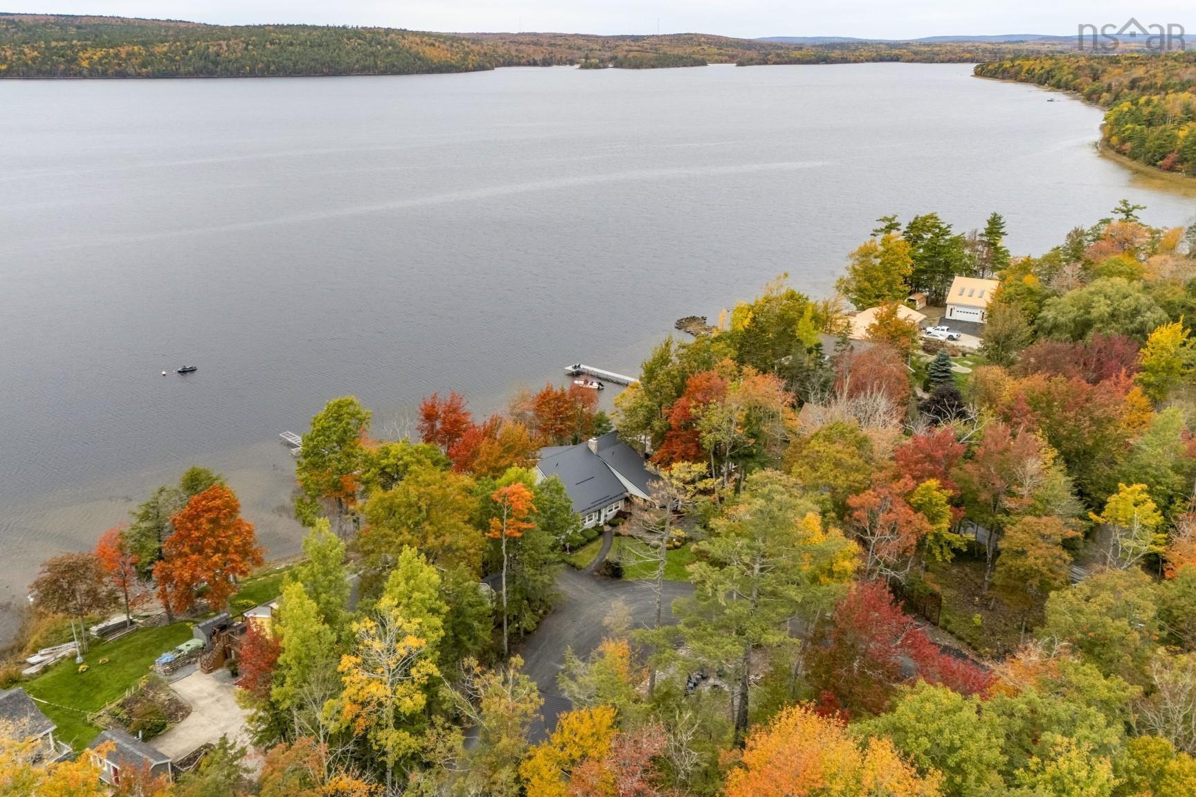 $2,195,000.00: 22 Parkview Drive, Oakfield