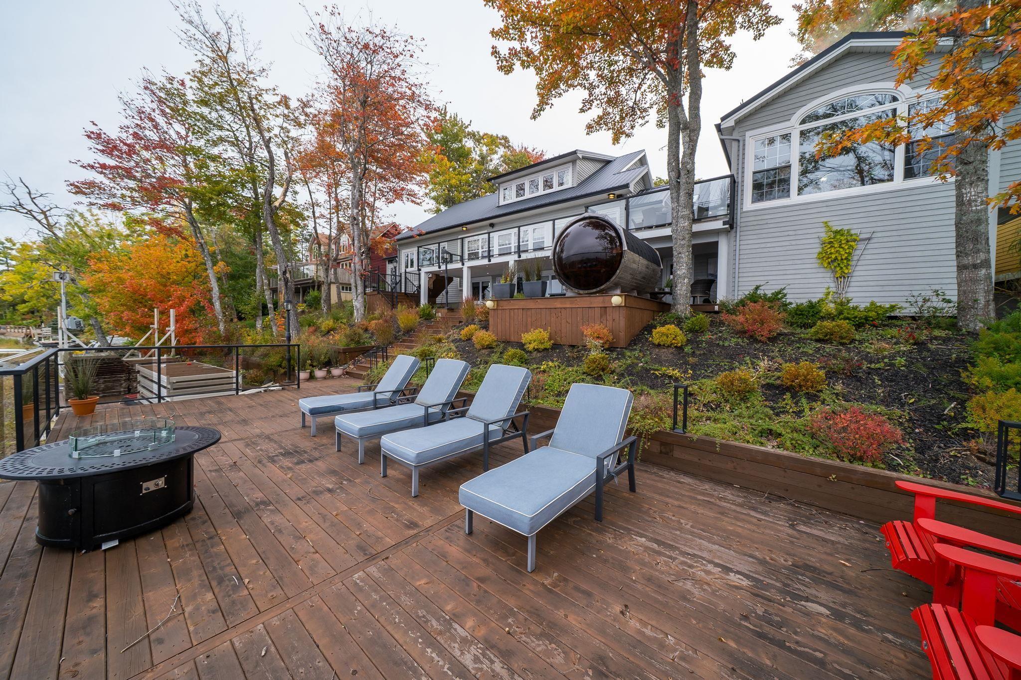 $2,195,000.00: 22 Parkview Drive, Oakfield