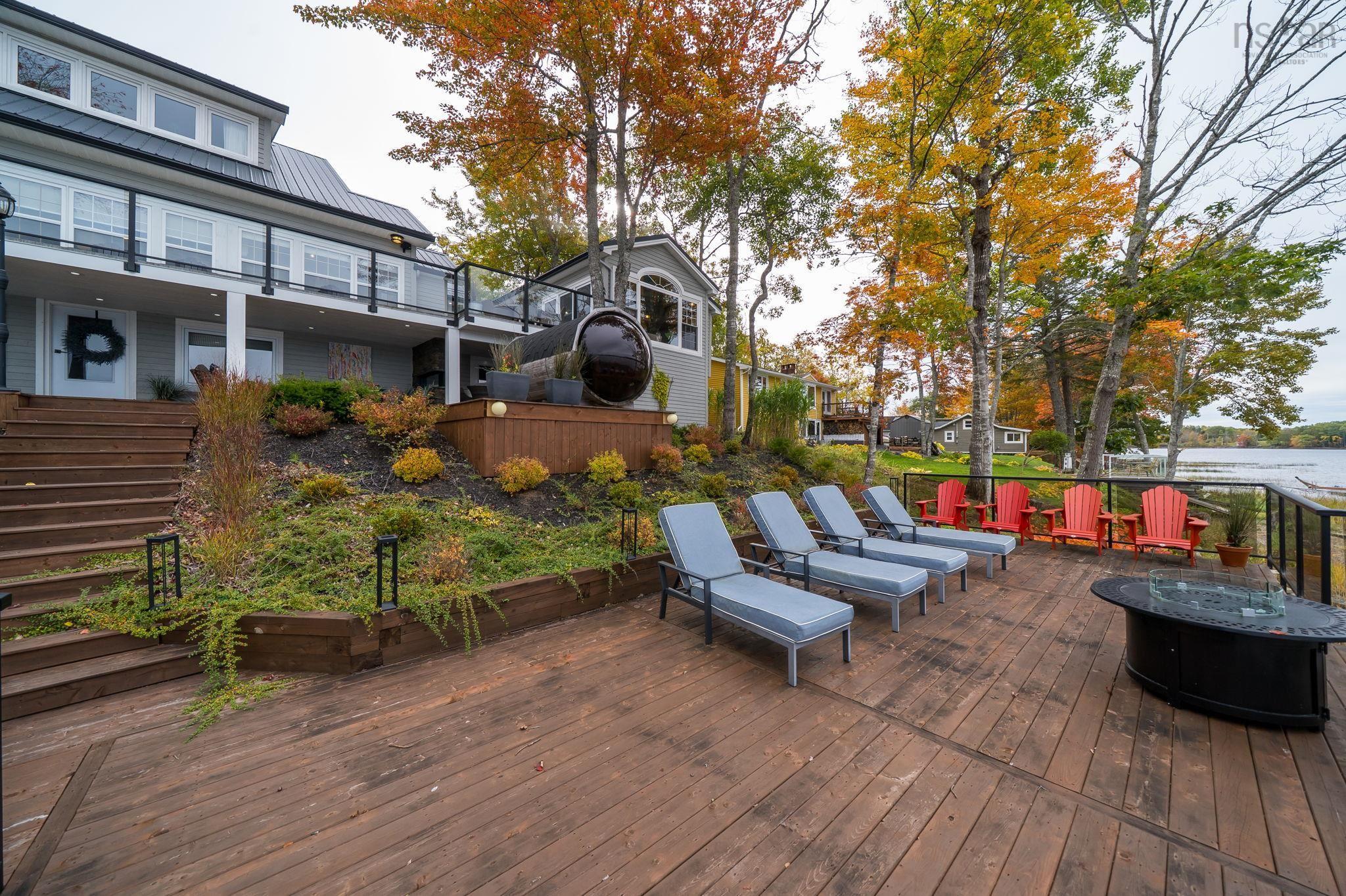 $2,195,000.00: 22 Parkview Drive, Oakfield