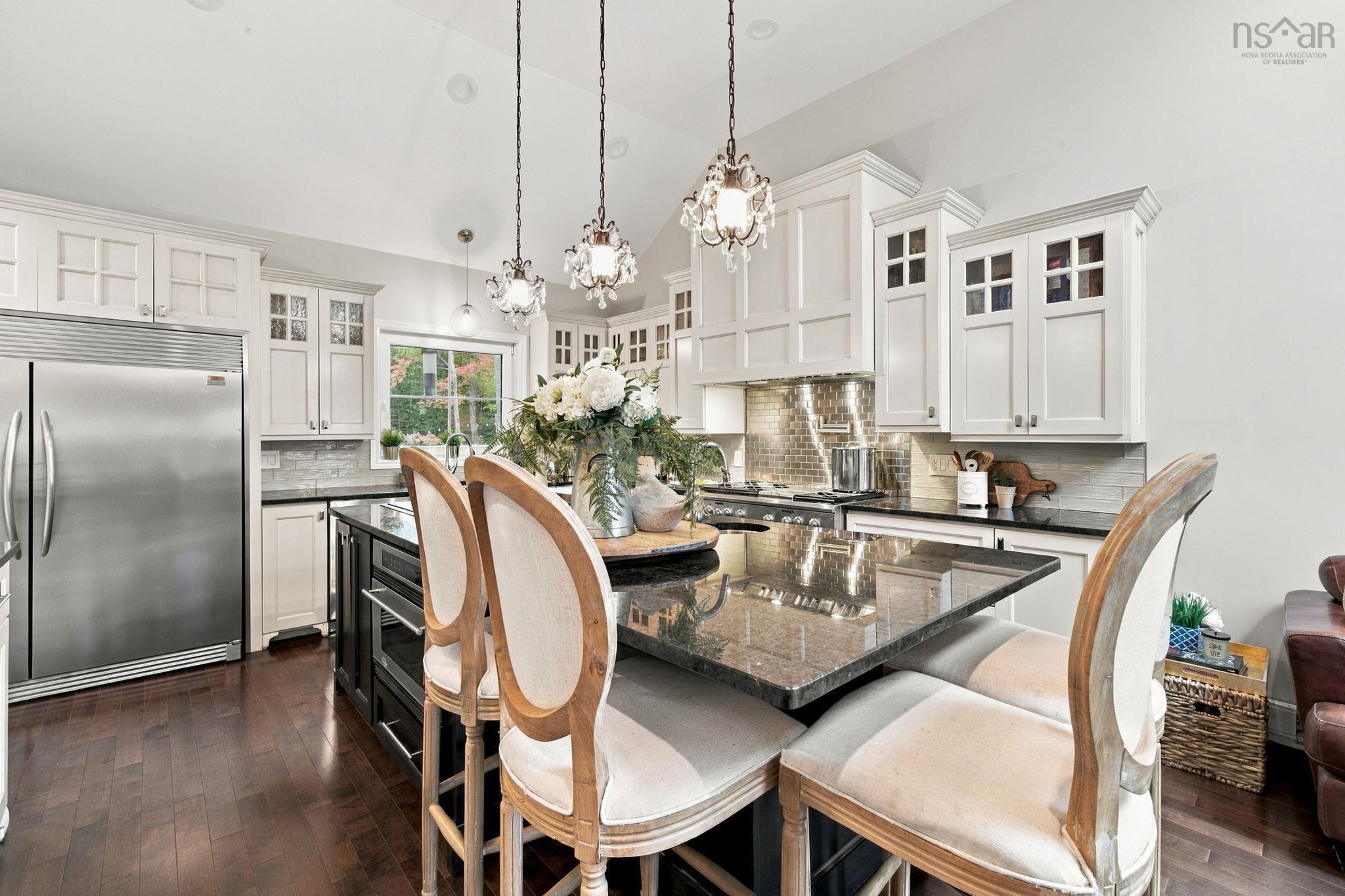 $2,195,000.00: 22 Parkview Drive, Oakfield