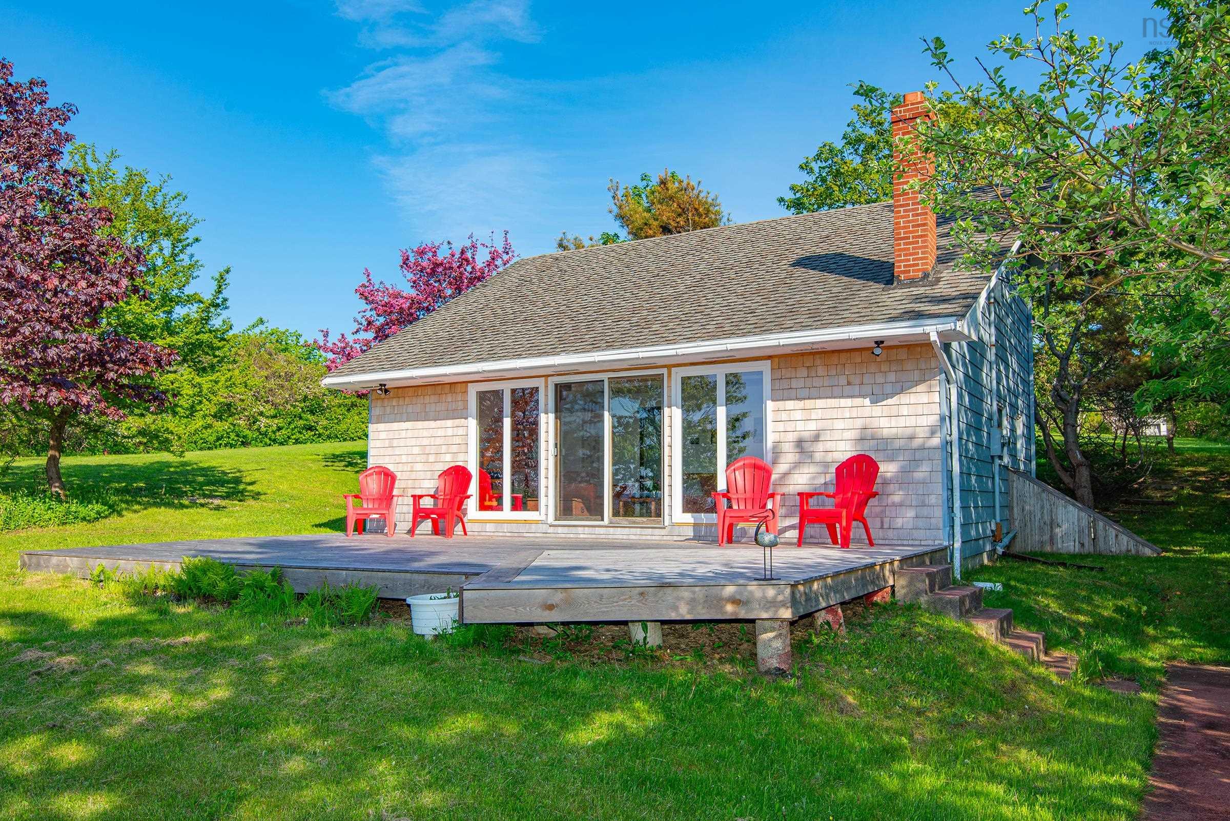 $499,000.00: 7215 Highway 101, Plympton