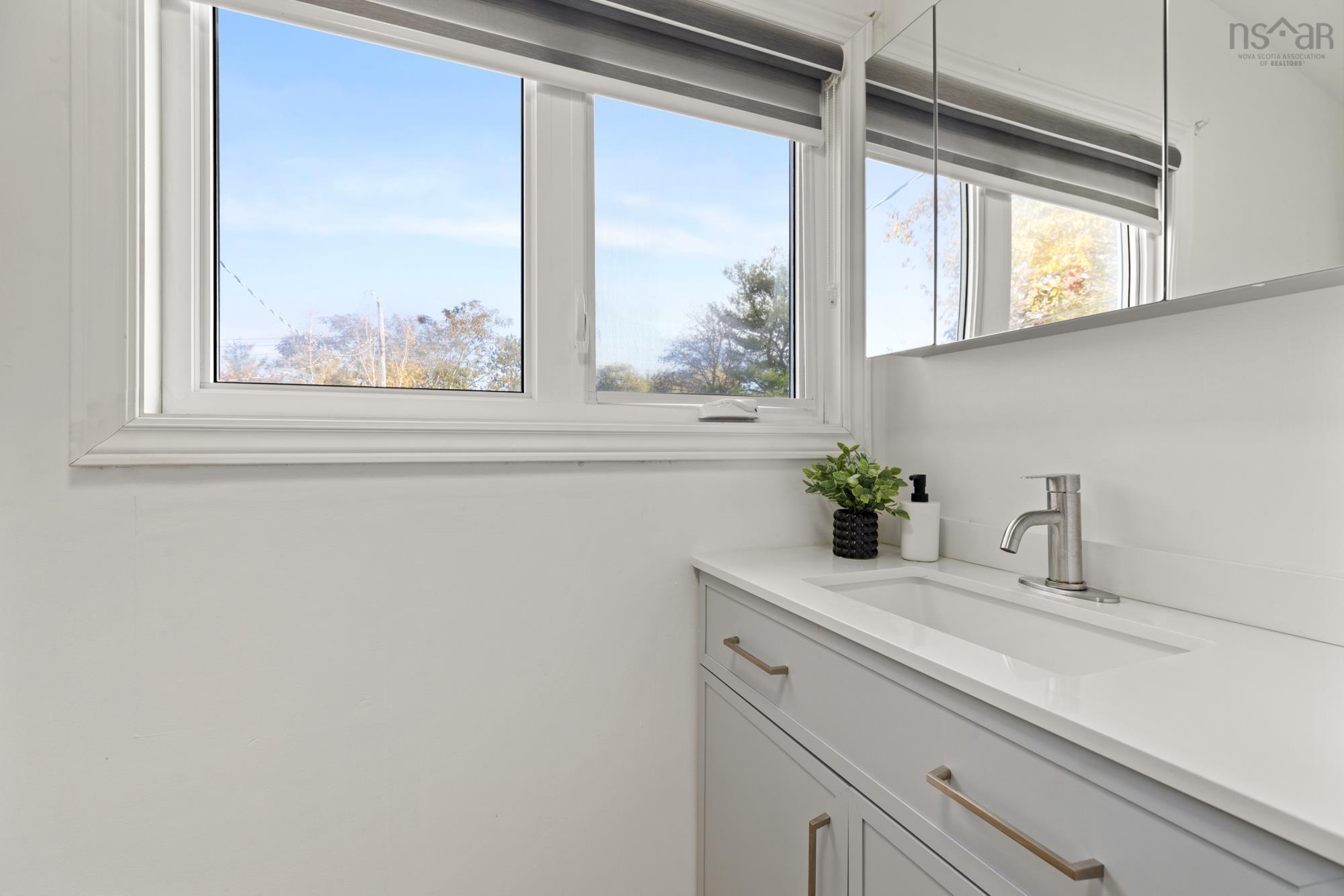 $529,900.00: 20 Ridge Avenue, Lower Sackville